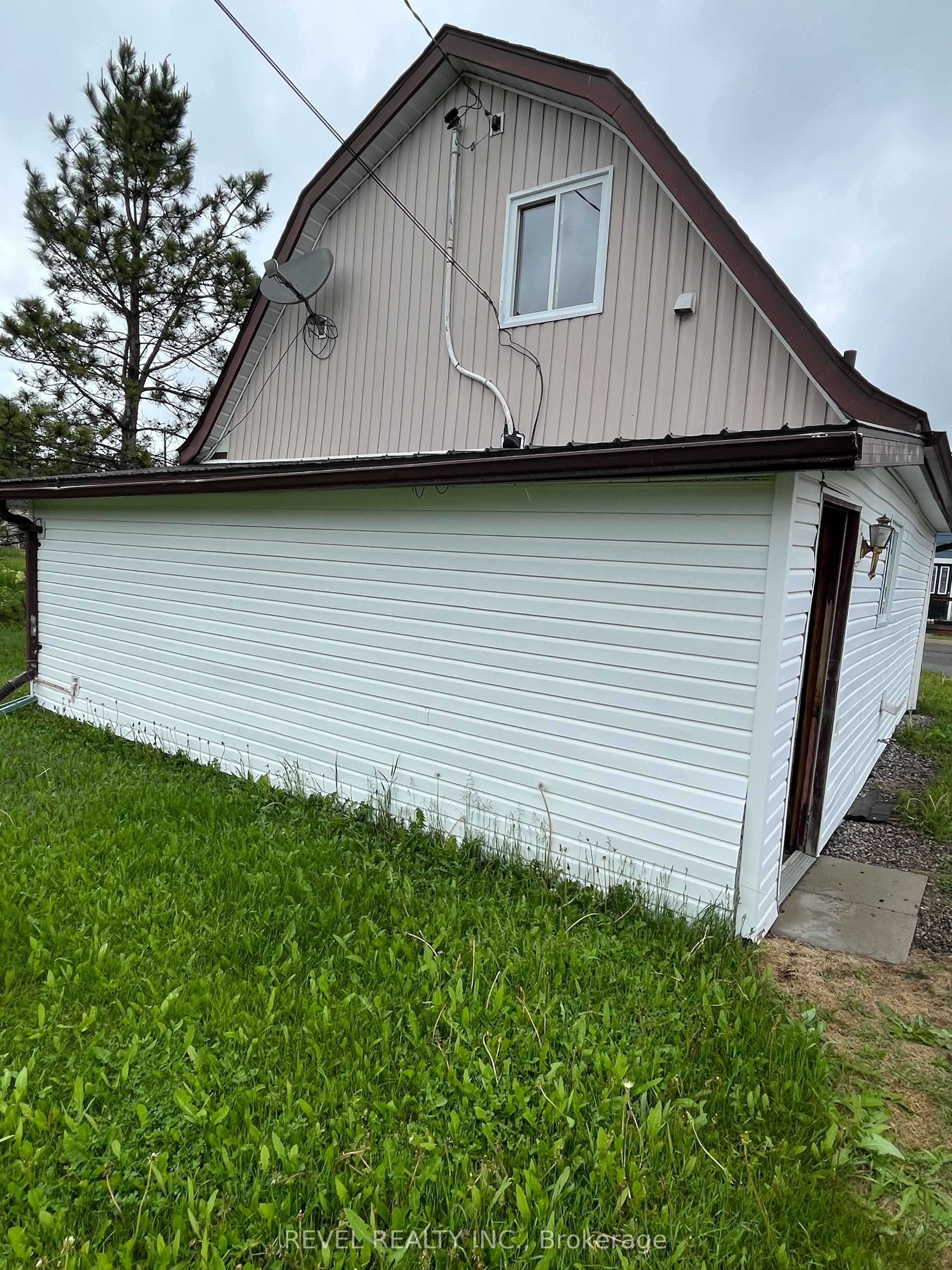 711 Victoria Road, Iroquois Falls, ON P0K 1G0 photo 5