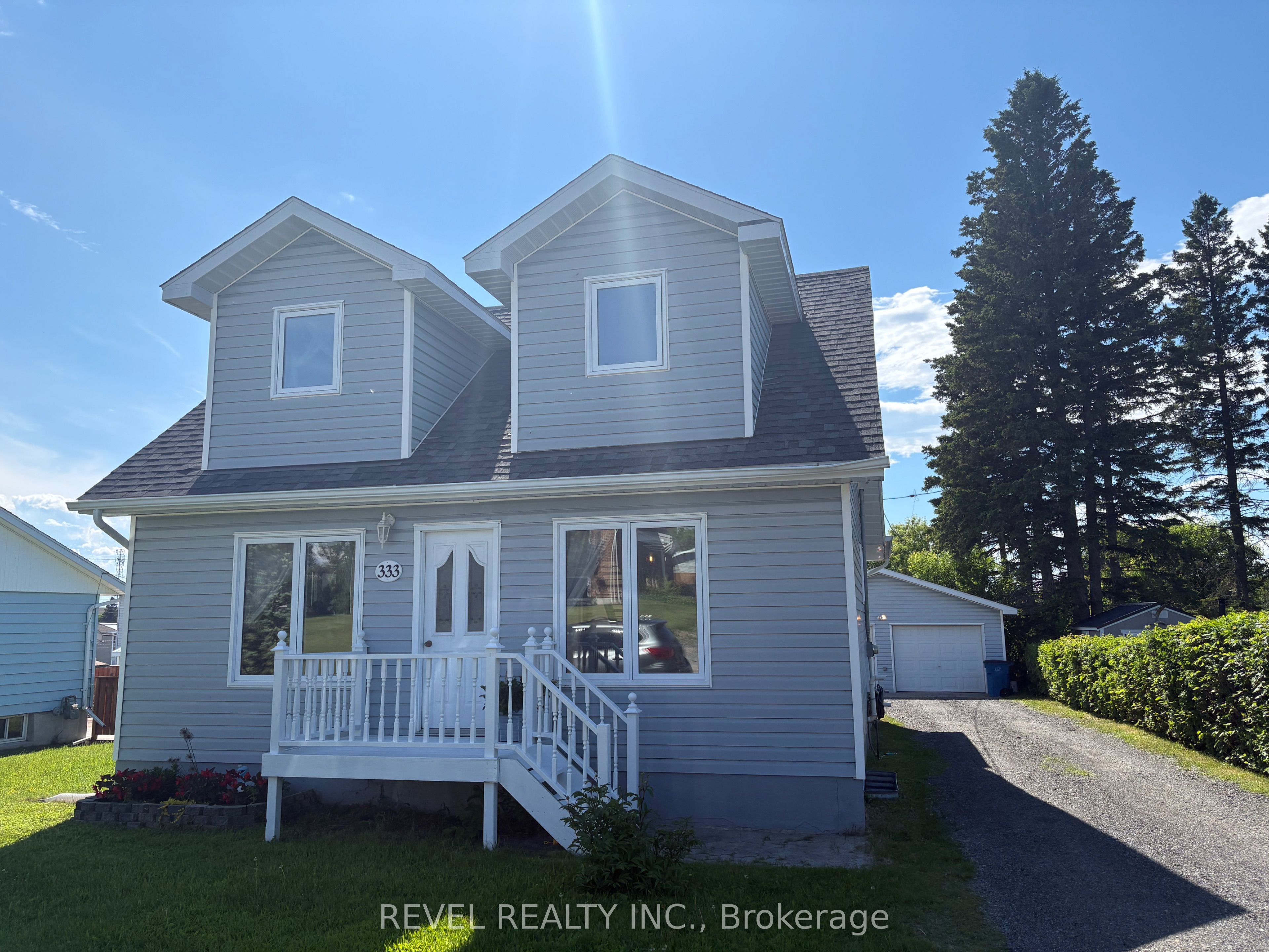 333 Tenth Avenue, Cochrane, ON P0L 1C0 photo 2
