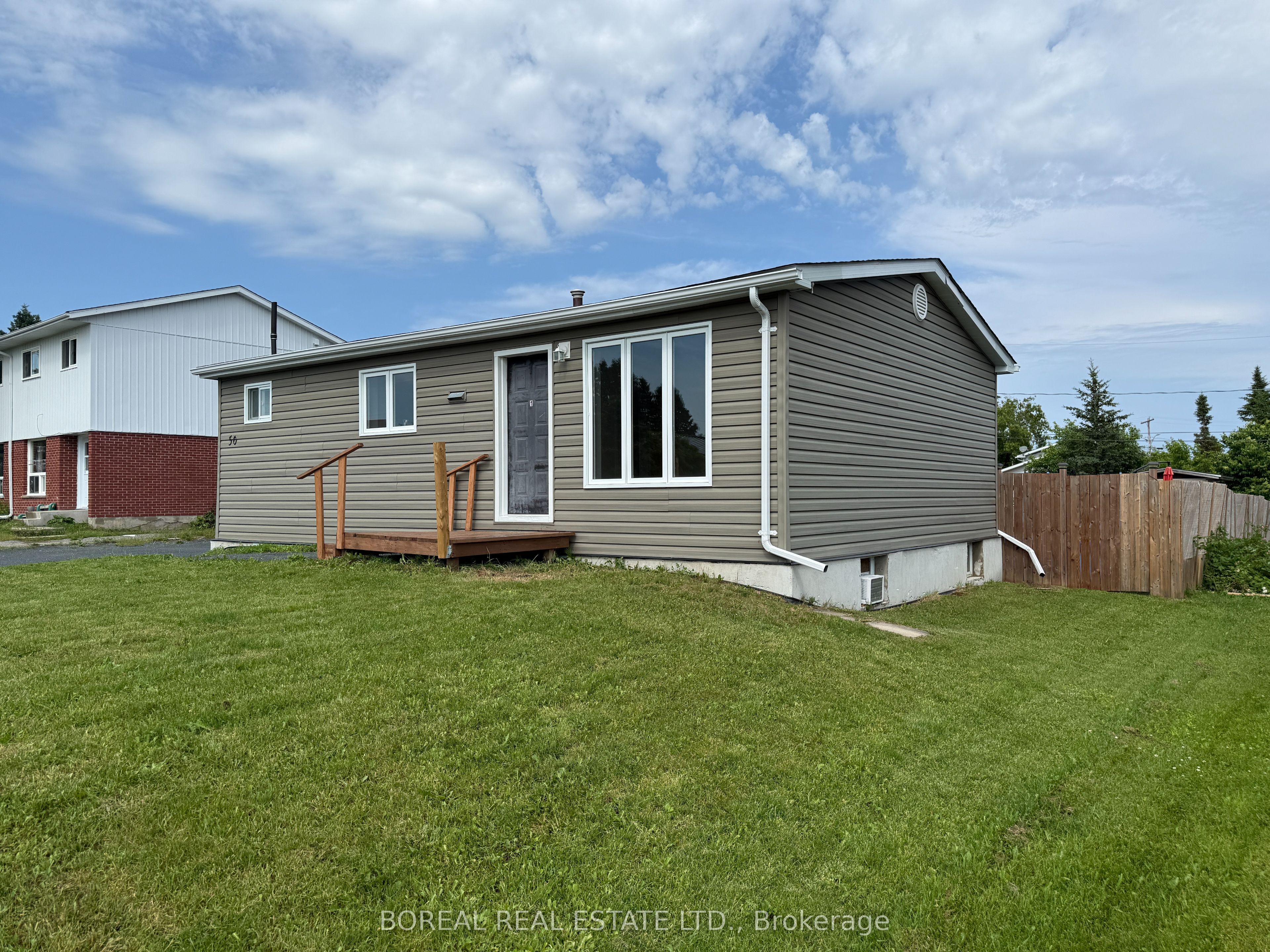 50 Victoria Avenue, Cochrane, ON P0L 1C0
