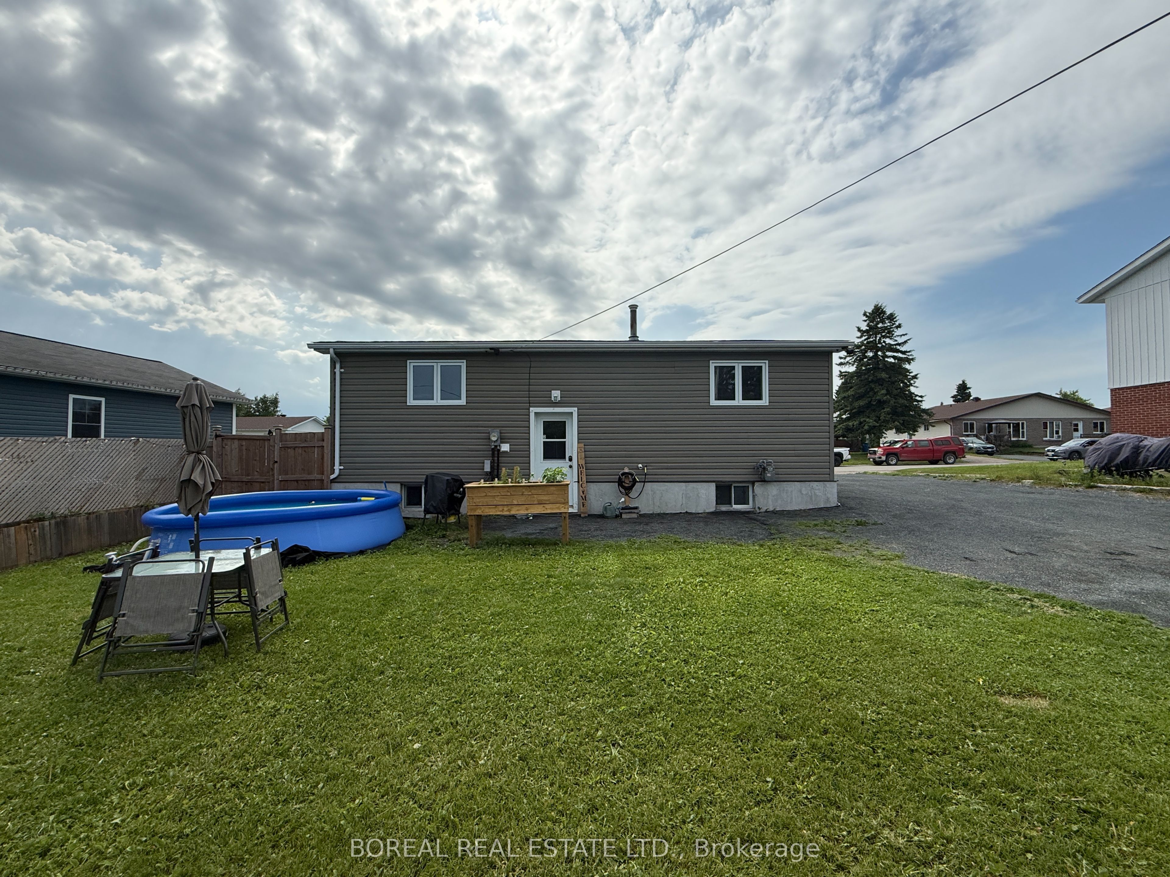 50 Victoria Avenue, Cochrane, ON P0L 1C0 photo 4