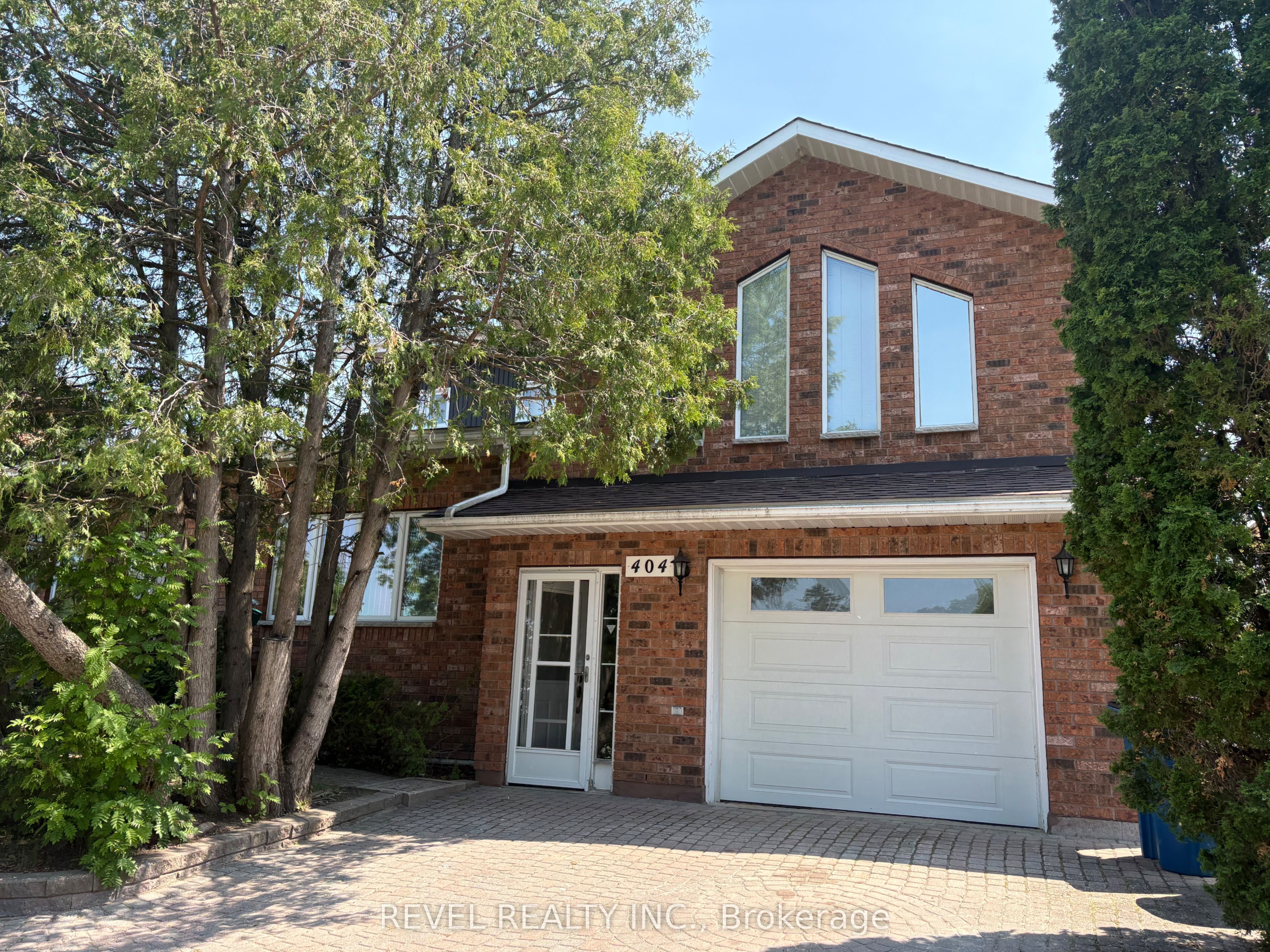 404 Thirteenth Avenue, Cochrane, ON P0L 1C0 photo 2