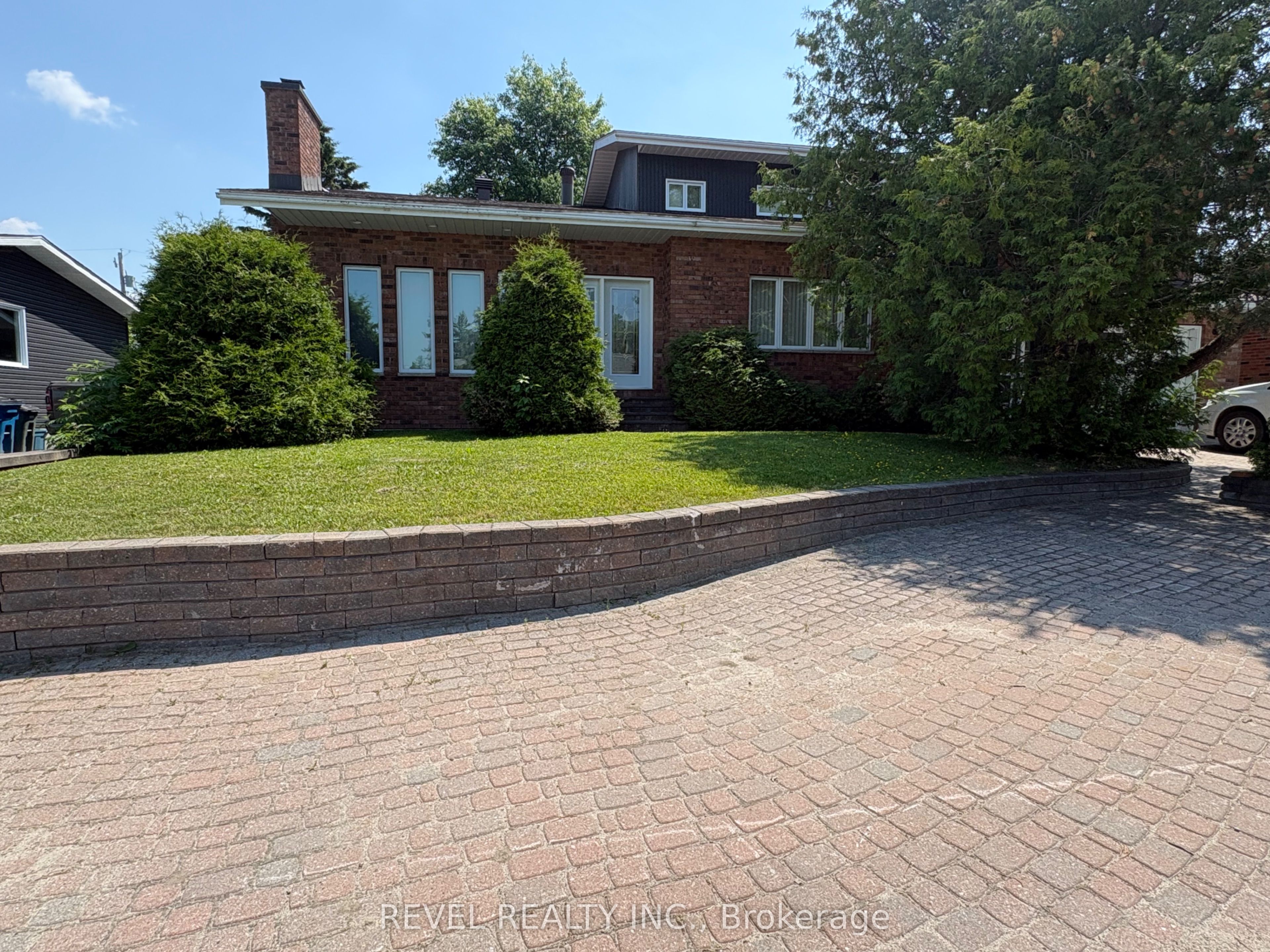 404 Thirteenth Avenue, Cochrane, ON P0L 1C0 photo 4