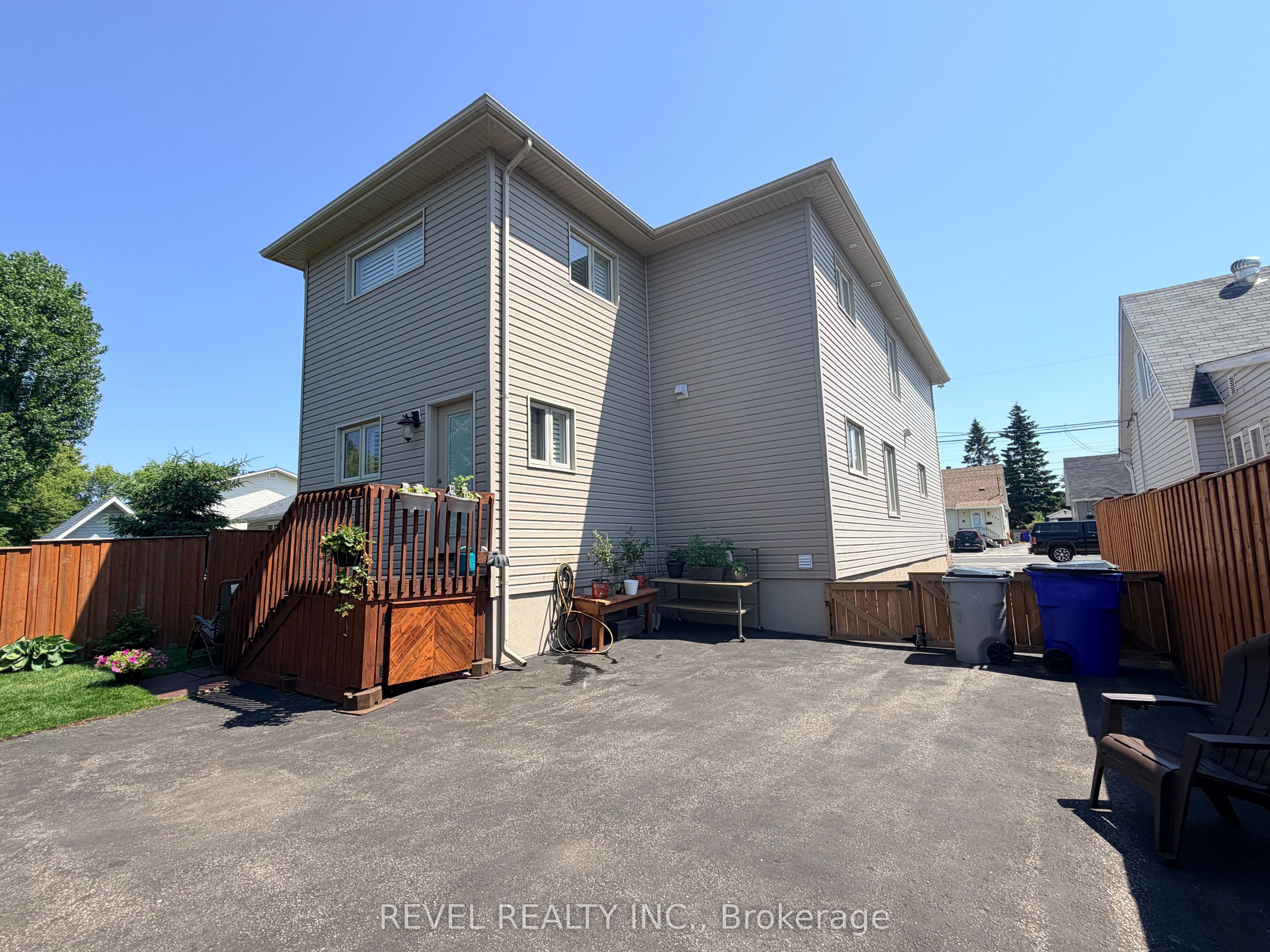 521 Pine Street N, Timmins, ON P4N 6L9 photo 3
