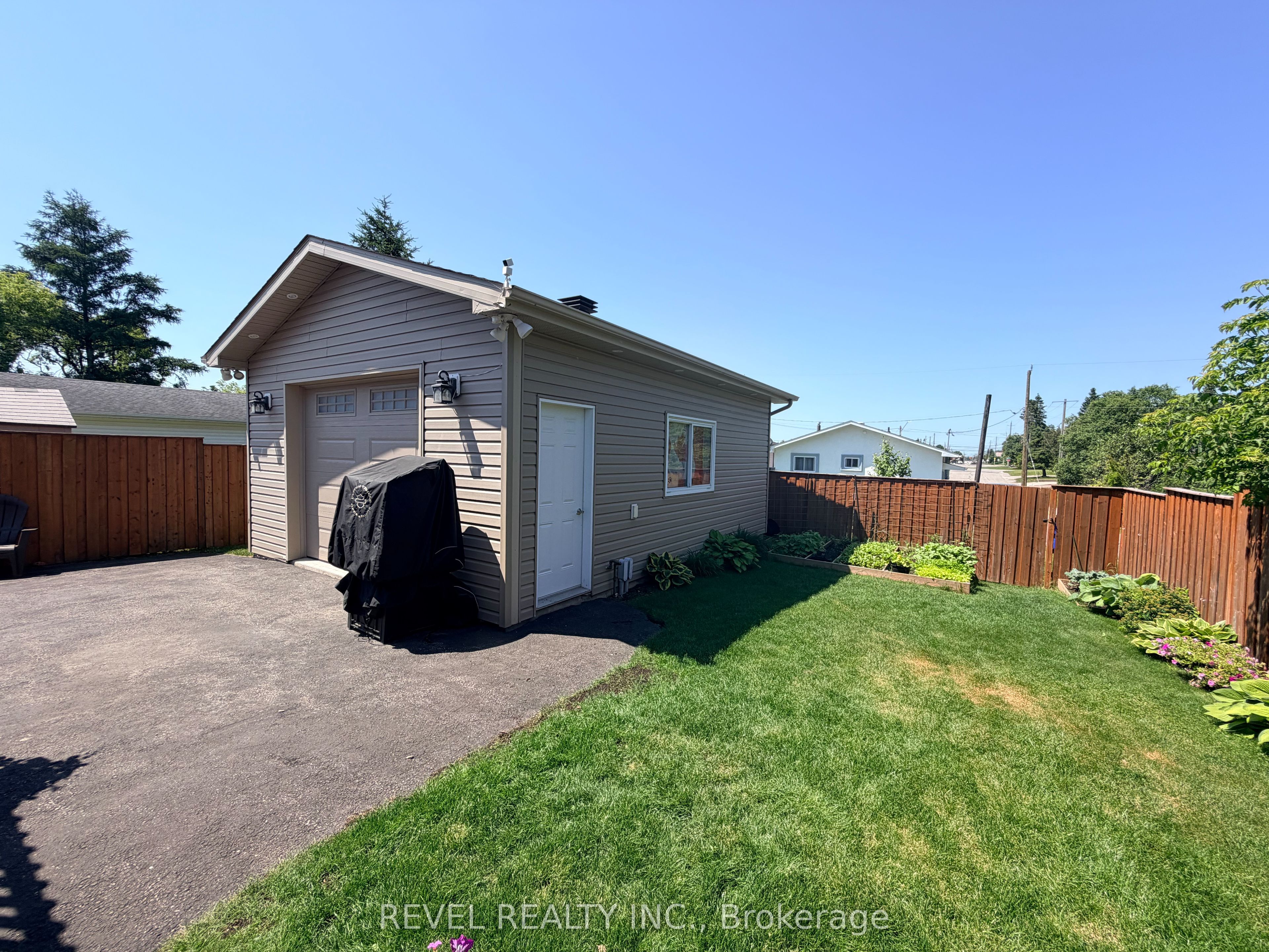 521 Pine Street N, Timmins, ON P4N 6L9 photo 5