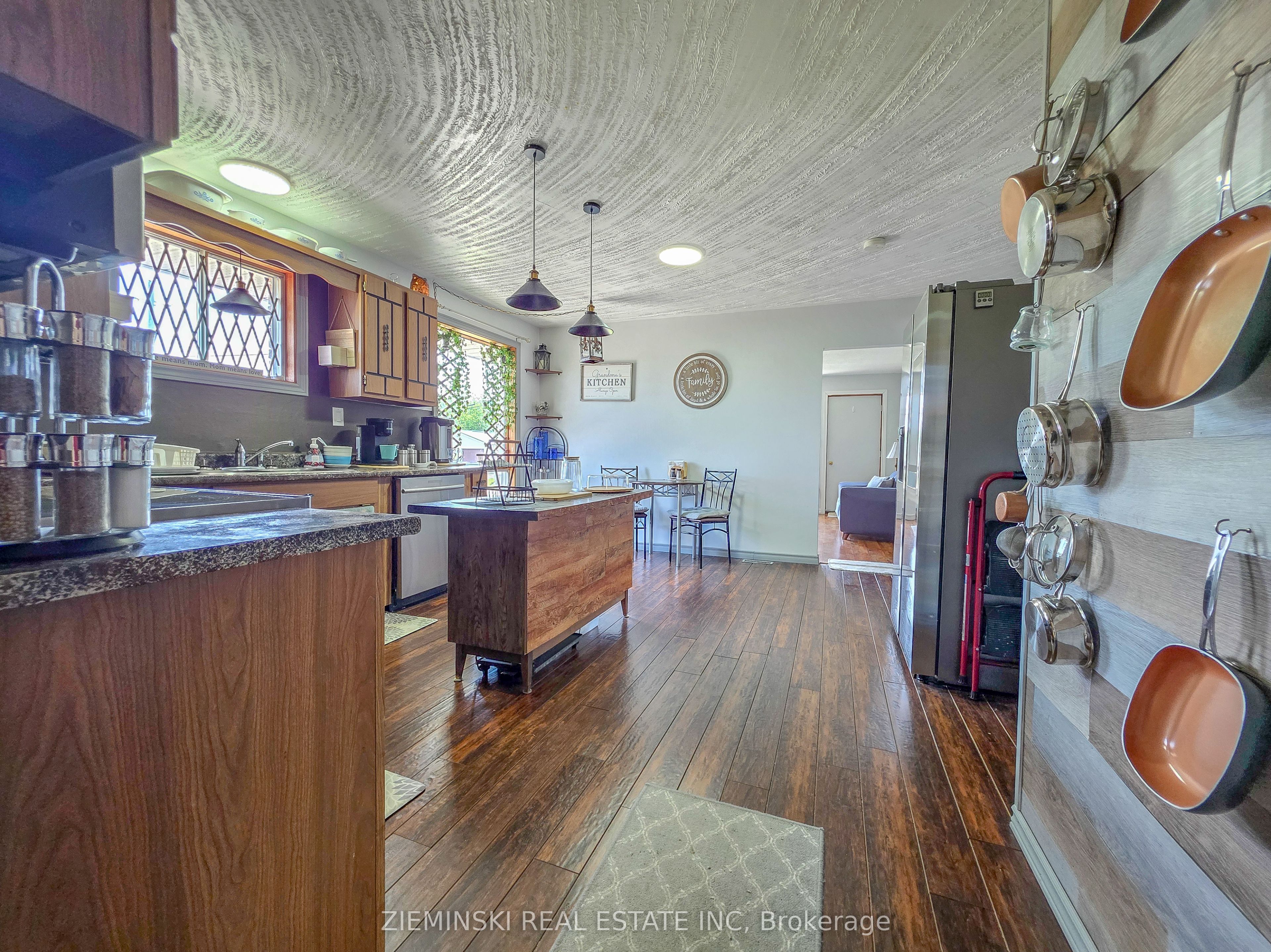 329 Timmins Avenue, Black River-Matheson, ON P0K 1R0 photo 2