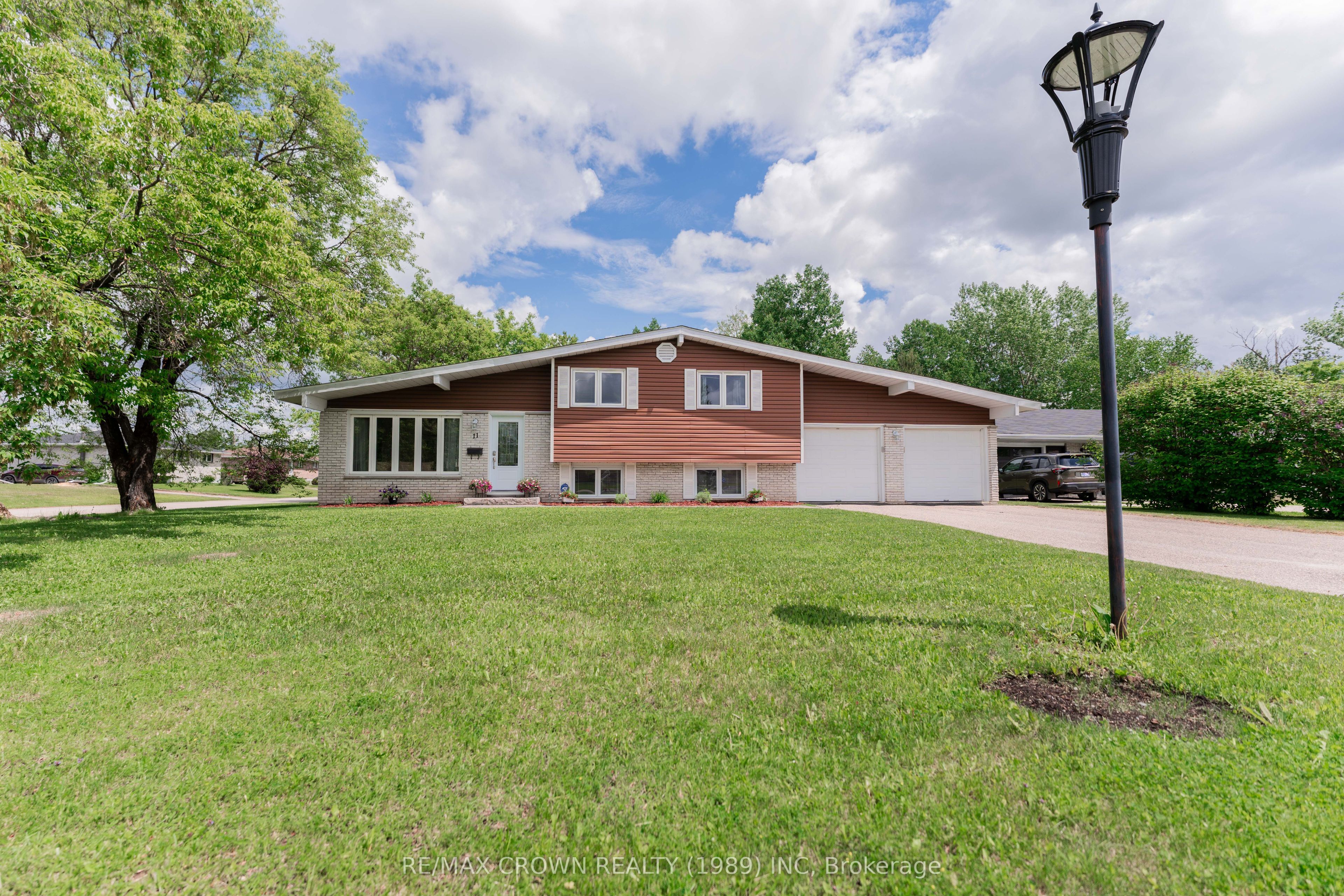 11 Kent Place, Kapuskasing, ON P5N 2Y9