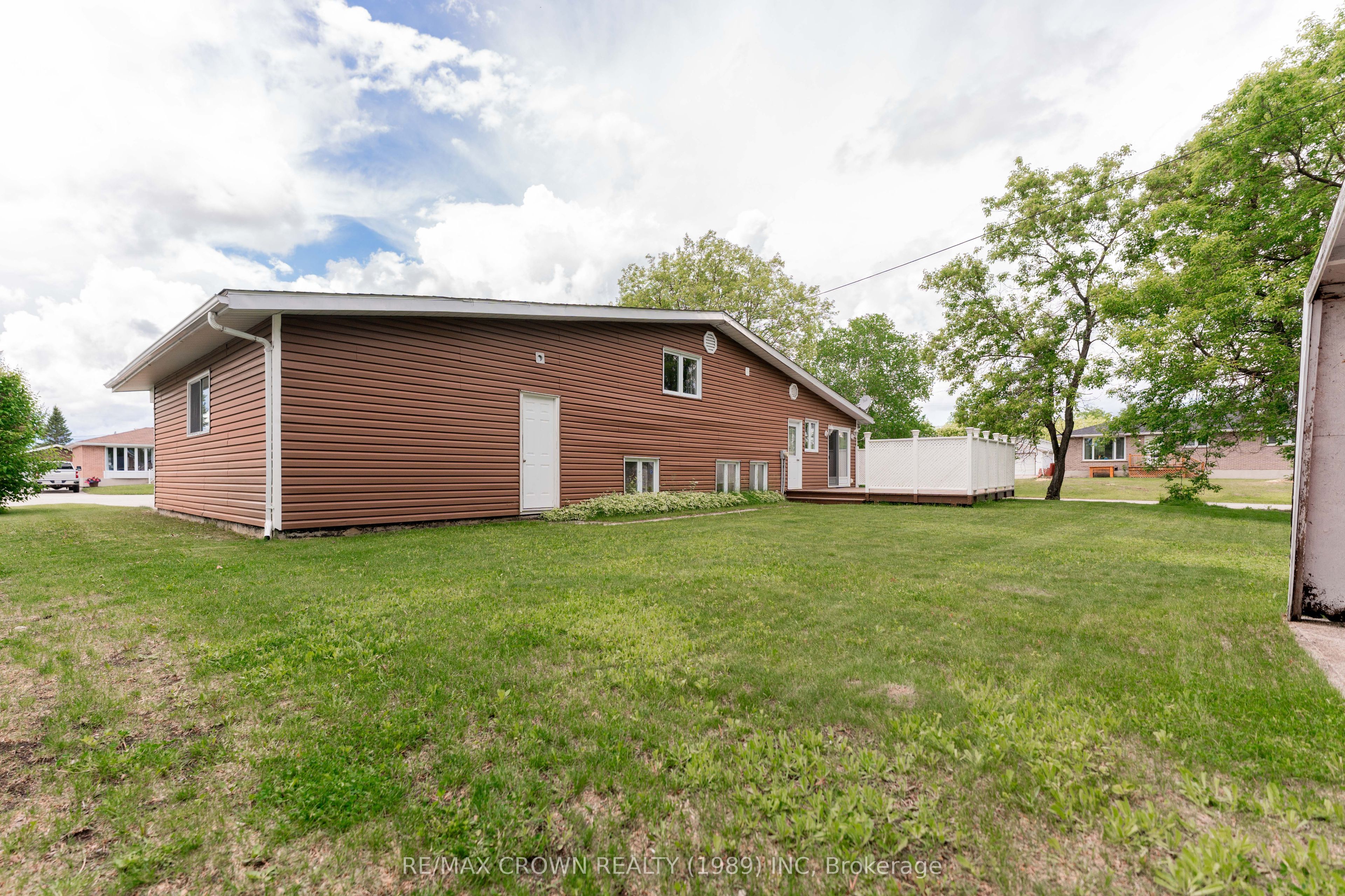 11 Kent Place, Kapuskasing, ON P5N 2Y9 photo 5