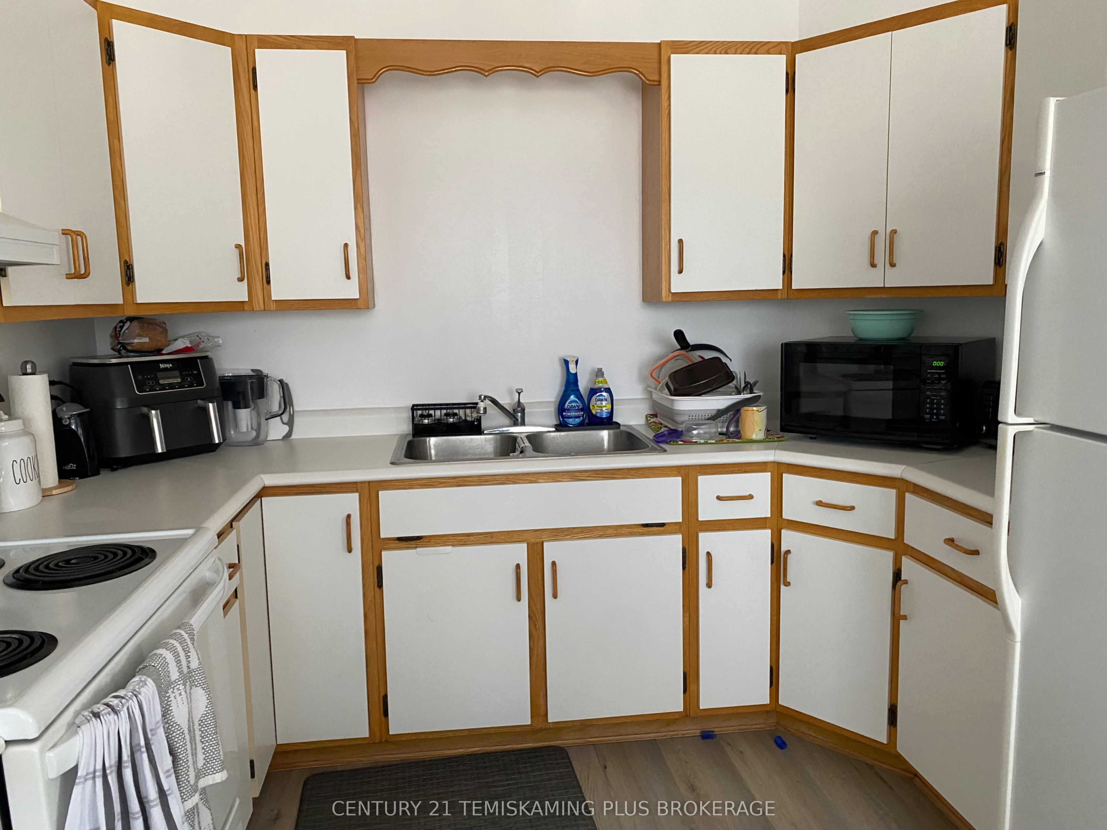 222 Whitewood Avenue, Temiskaming Shores, ON P0J 1P0 photo 3