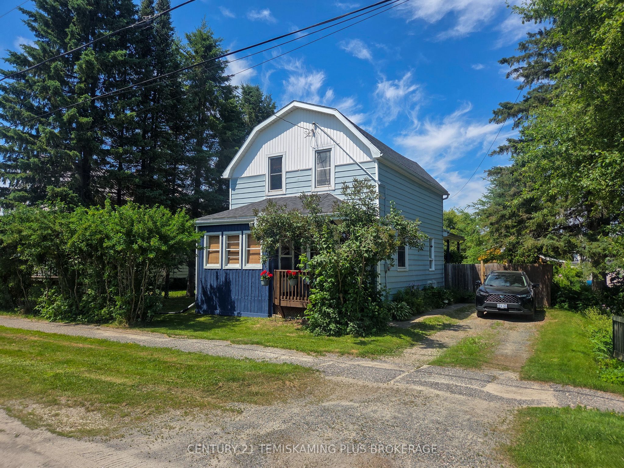 75 Fifth Avenue, Englehart, ON P0J 1H0