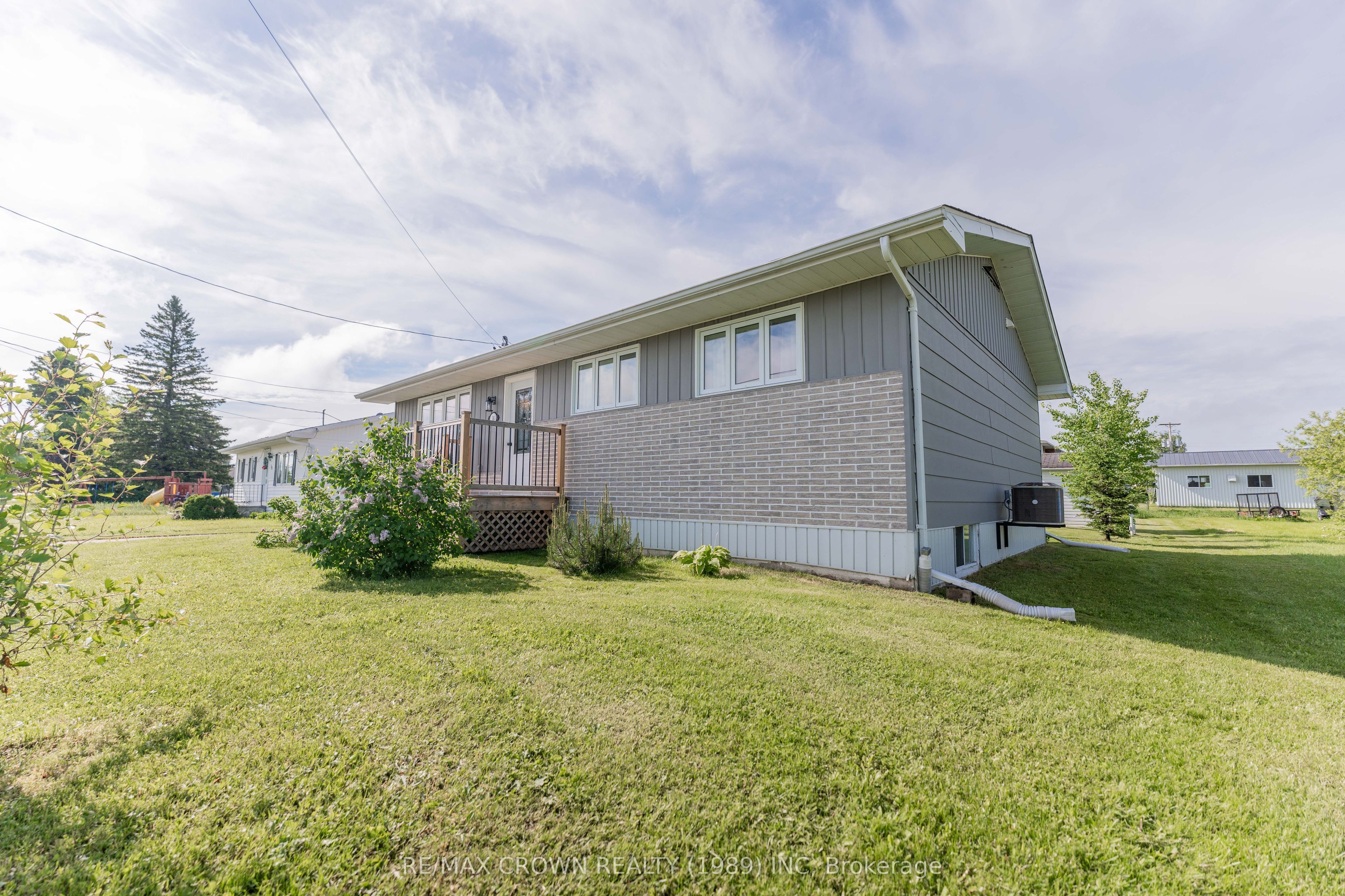 36 Gauthier Street Fauquier, Kapuskasing, ON P0L 1G0 photo 2