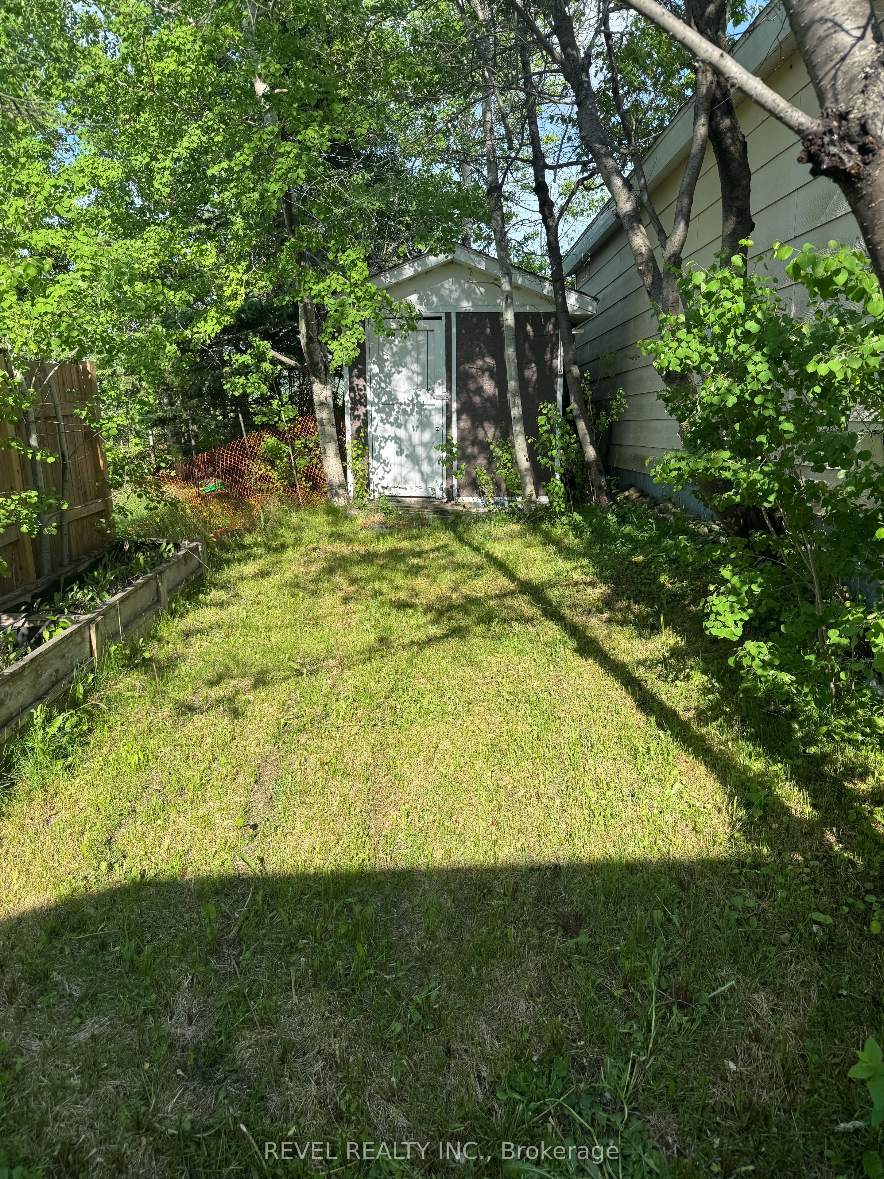 204 Laidlaw Street, Timmins, ON P4N 2P8 photo 4