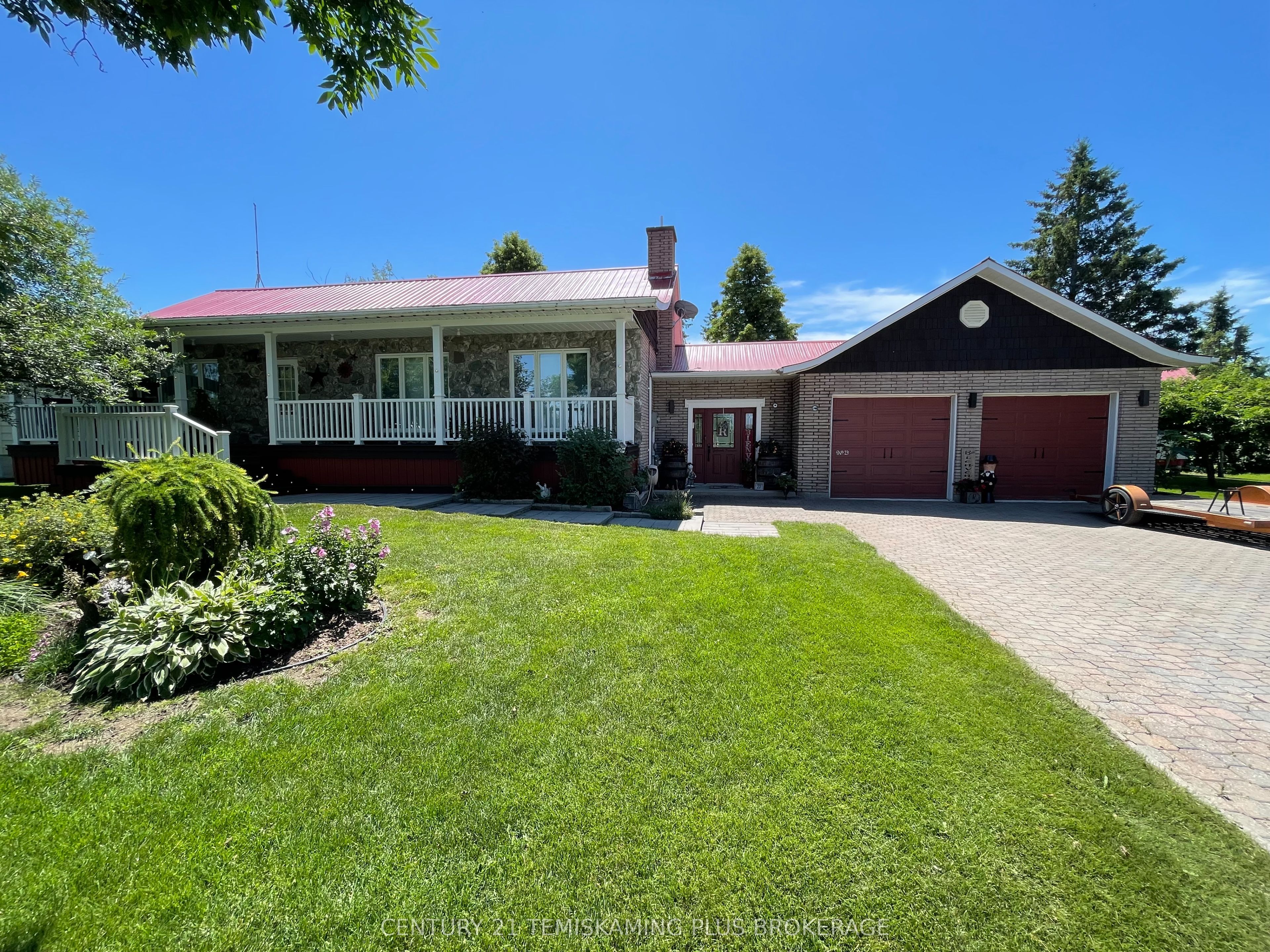 23 Twelfth Street E, Armstrong, ON P0J 1E0