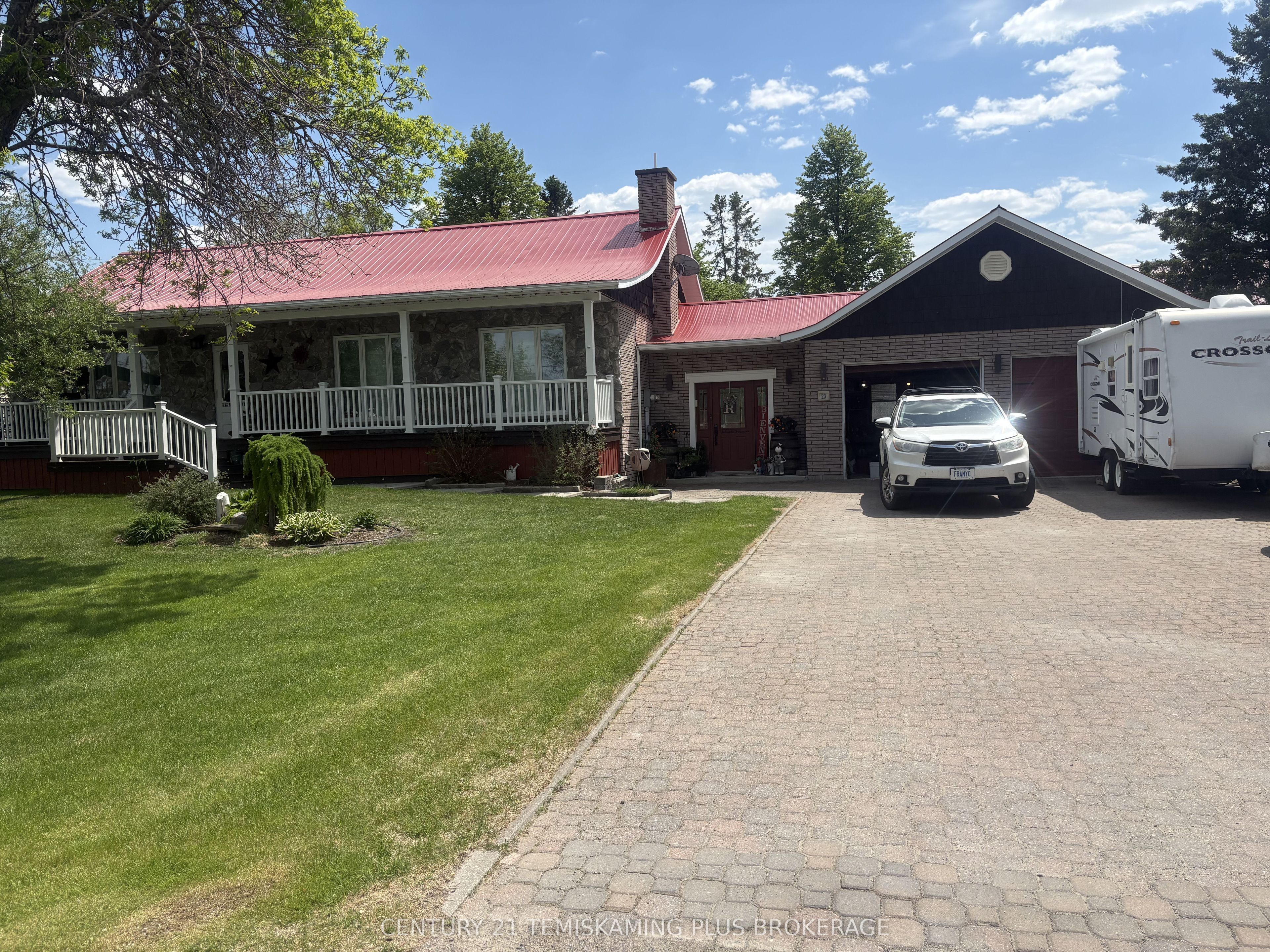 23 Twelfth Street E, Armstrong, ON P0J 1E0 photo 2