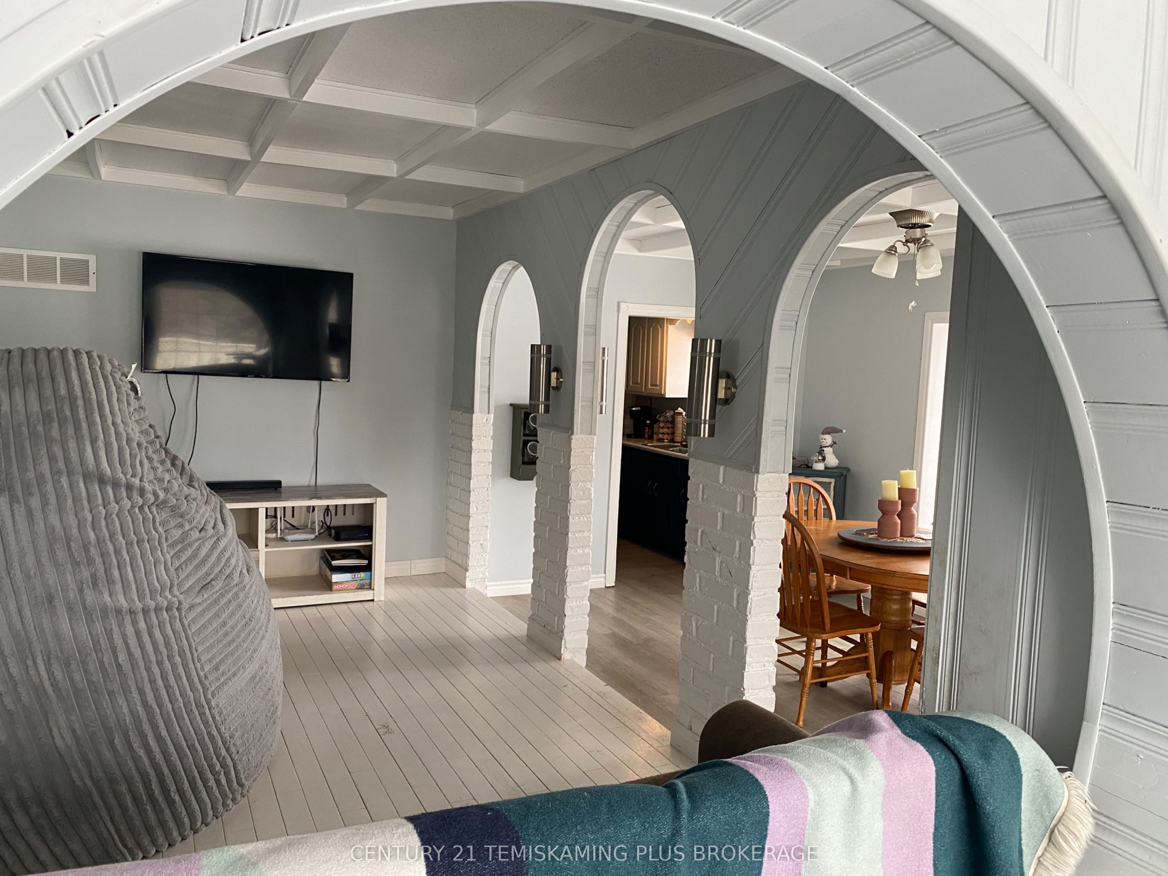 31 Grandview Avenue, Cobalt, ON P0J 1C0 photo 3