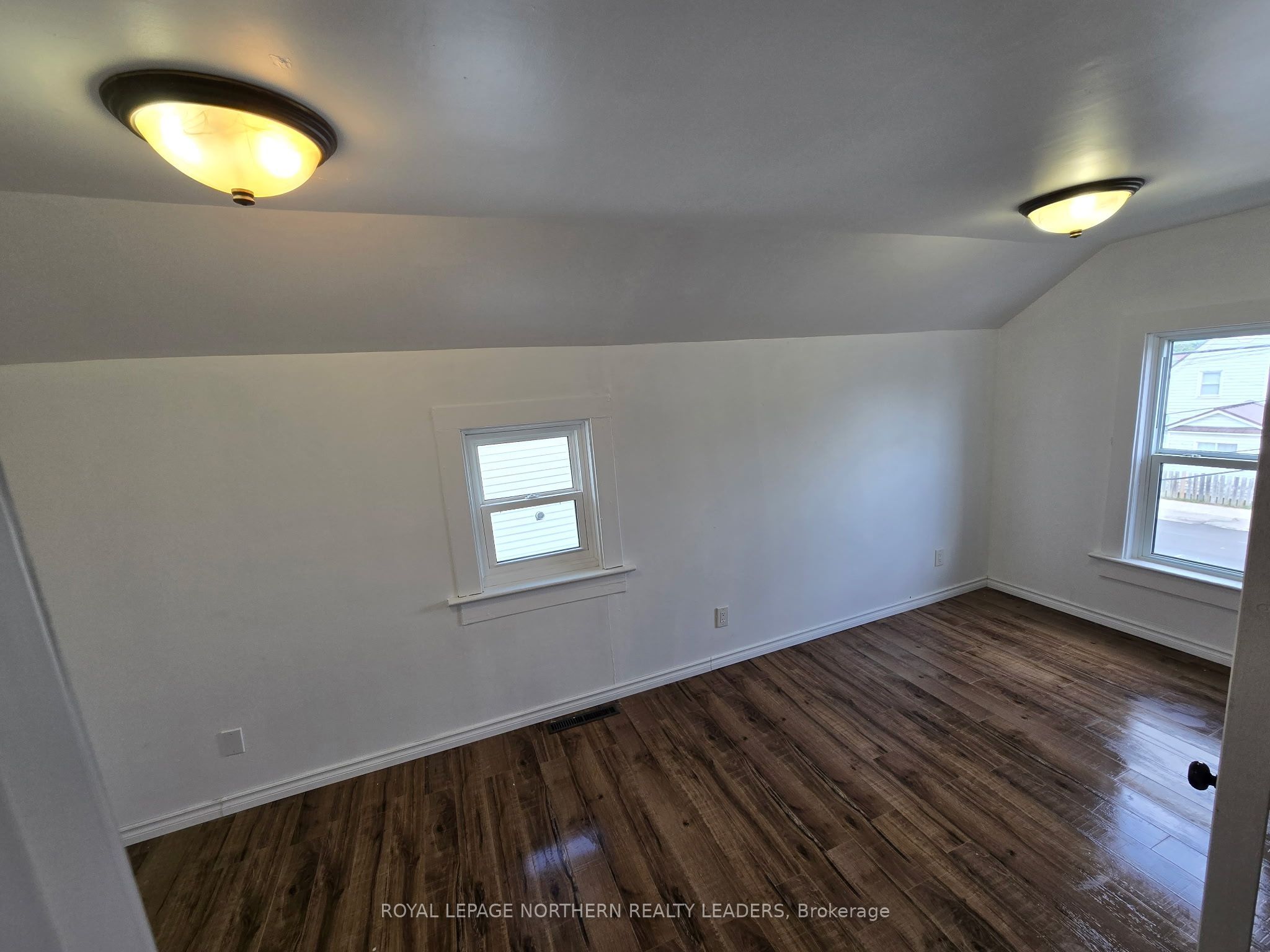 104 Fourth Avenue, Timmins, ON P0N 1G0 photo 5