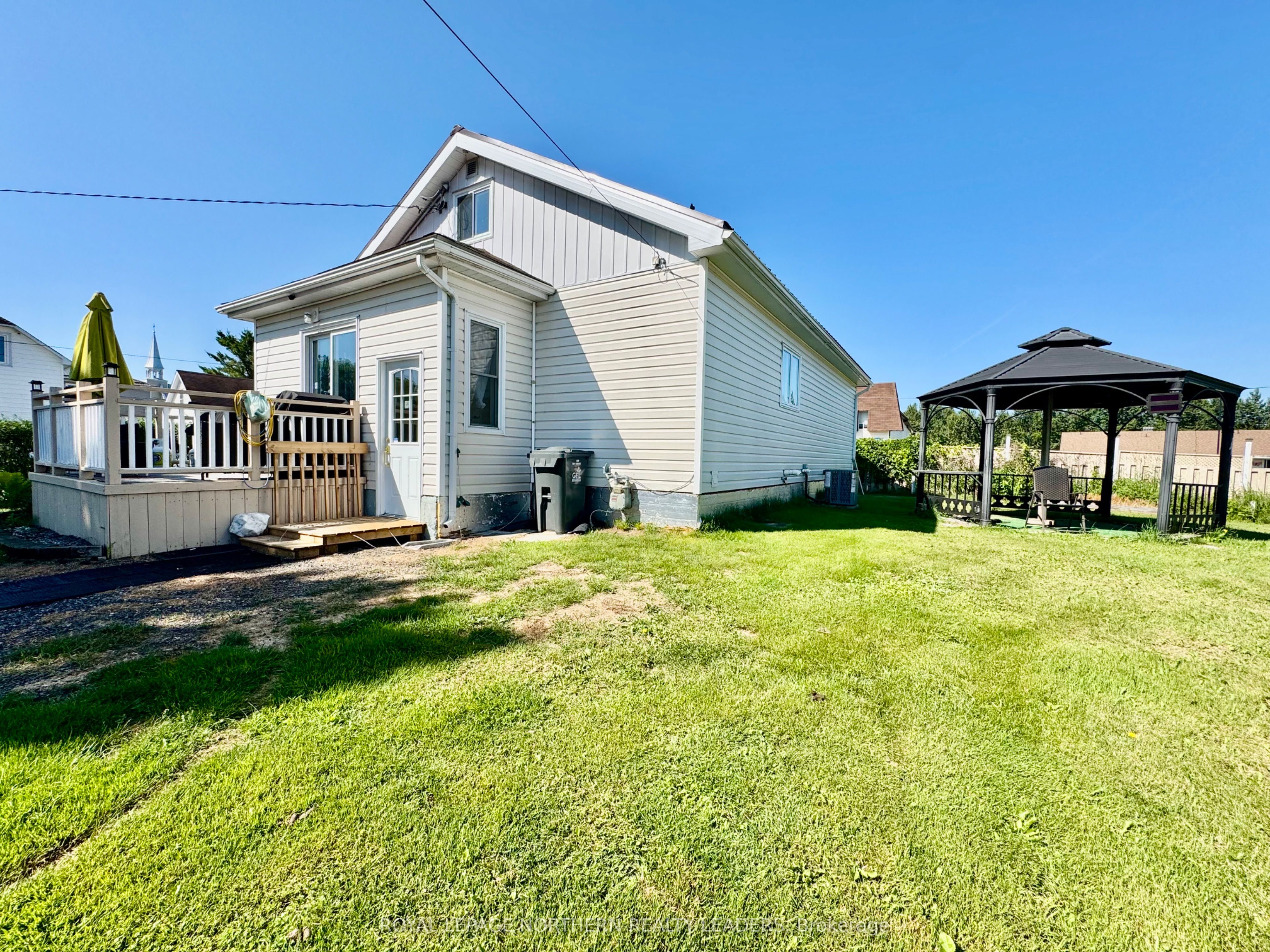 837 Denning Street, Black River-Matheson, ON P0K 1R0 photo 2