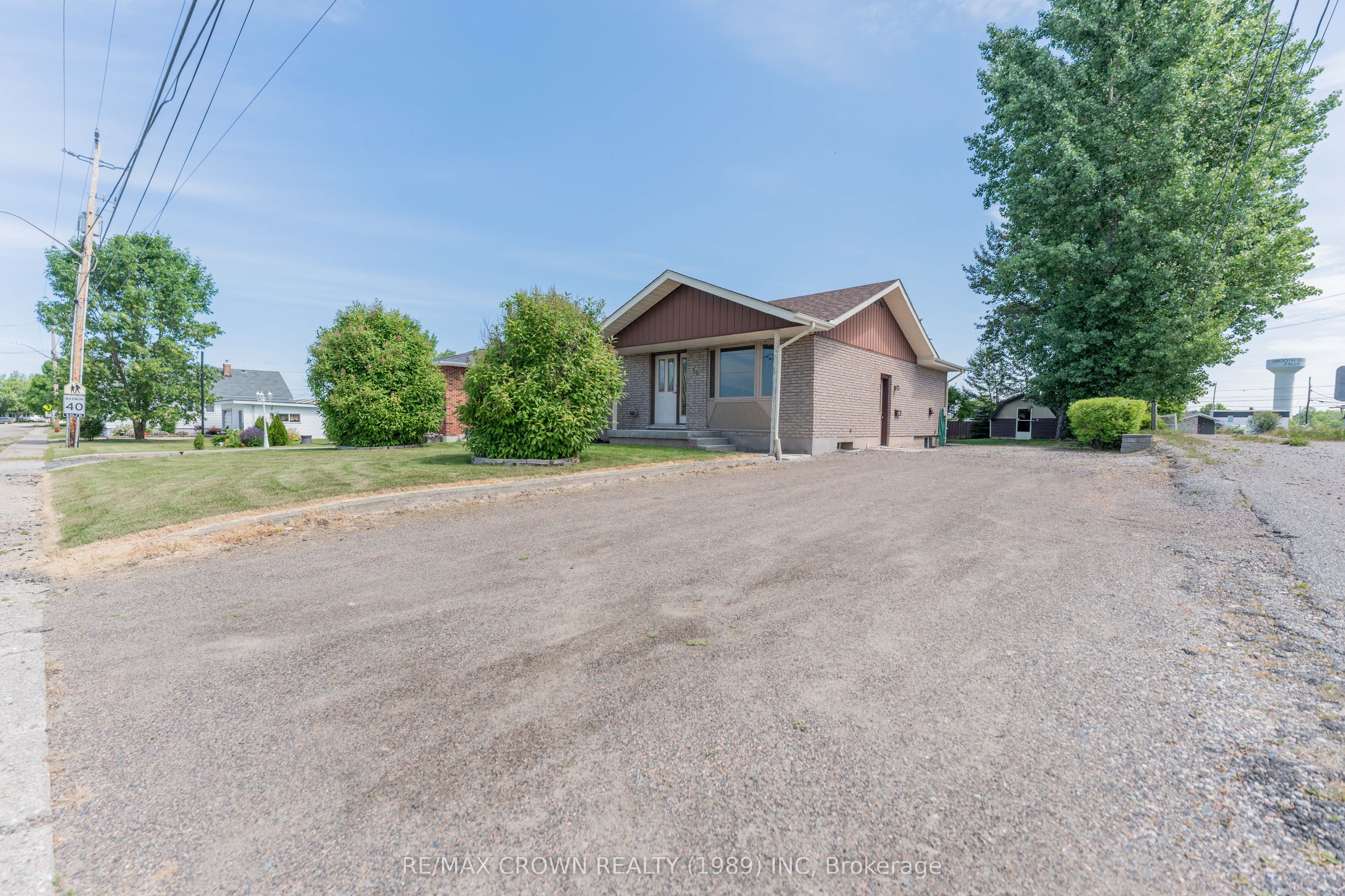 13 Third Street, Smooth Rock Falls, ON P0L 2B0 photo 2