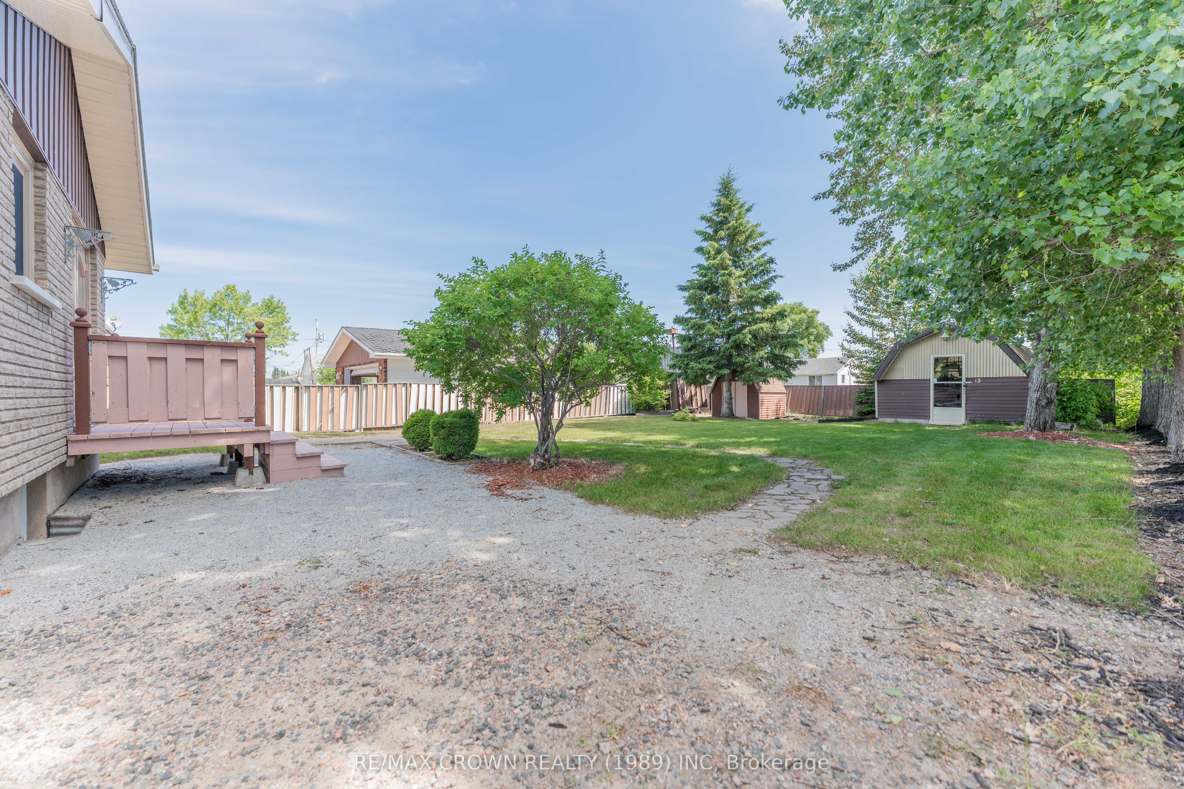 13 Third Street, Smooth Rock Falls, ON P0L 2B0 photo 3