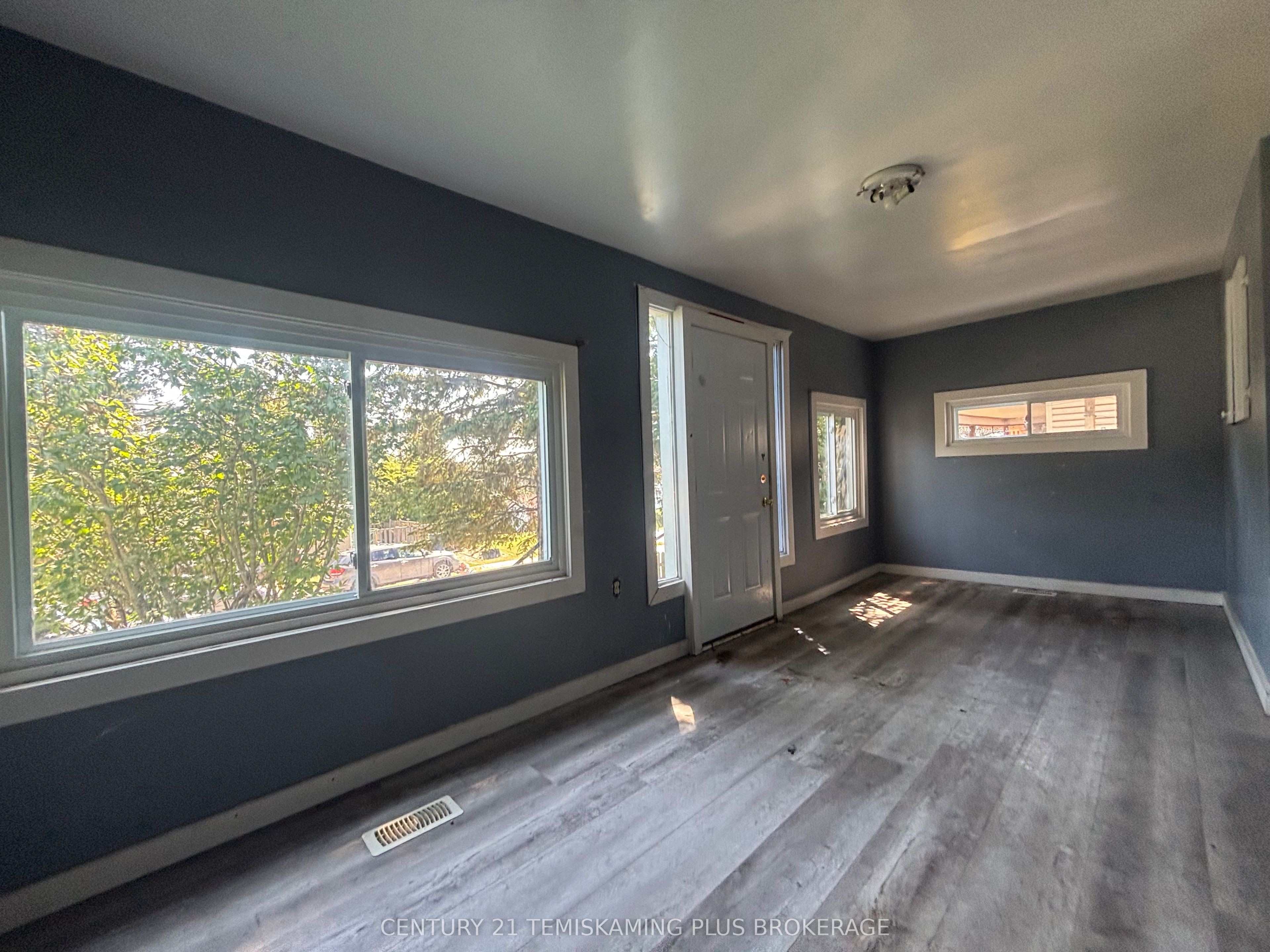 70 Nickle Street, Cobalt, ON P0J 1C0 photo 3