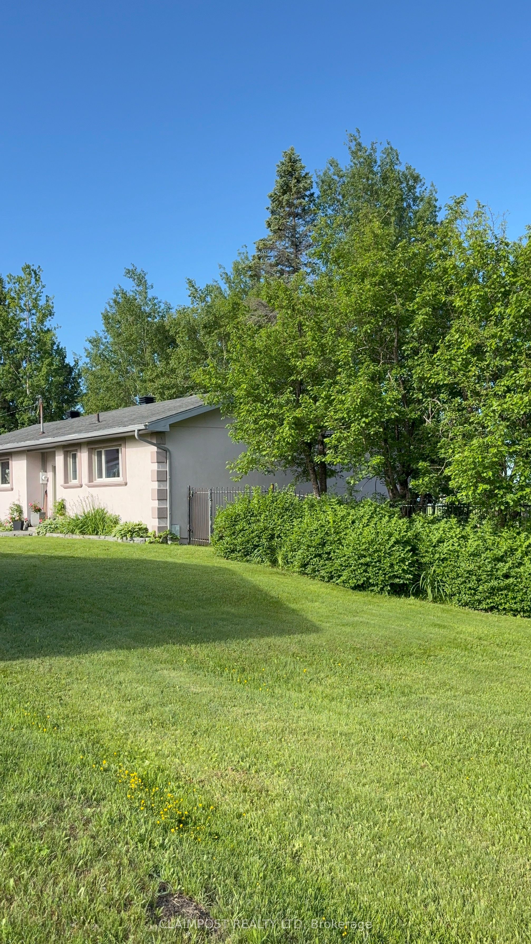 202 Earl Street W, Timmins, ON P0N 1C0 photo 4