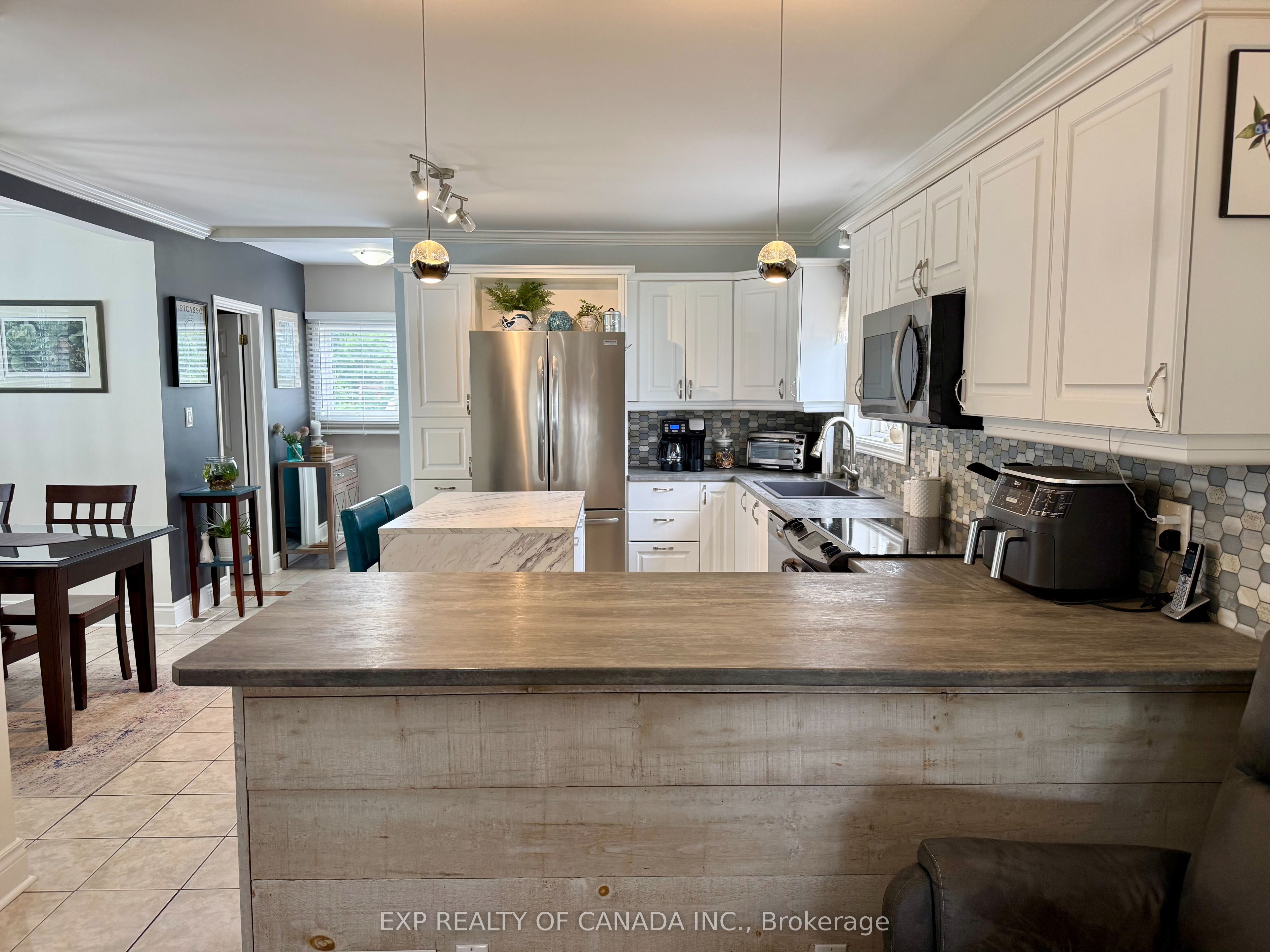 609 Pine Street S, Timmins, ON P4N 2M2 photo 2