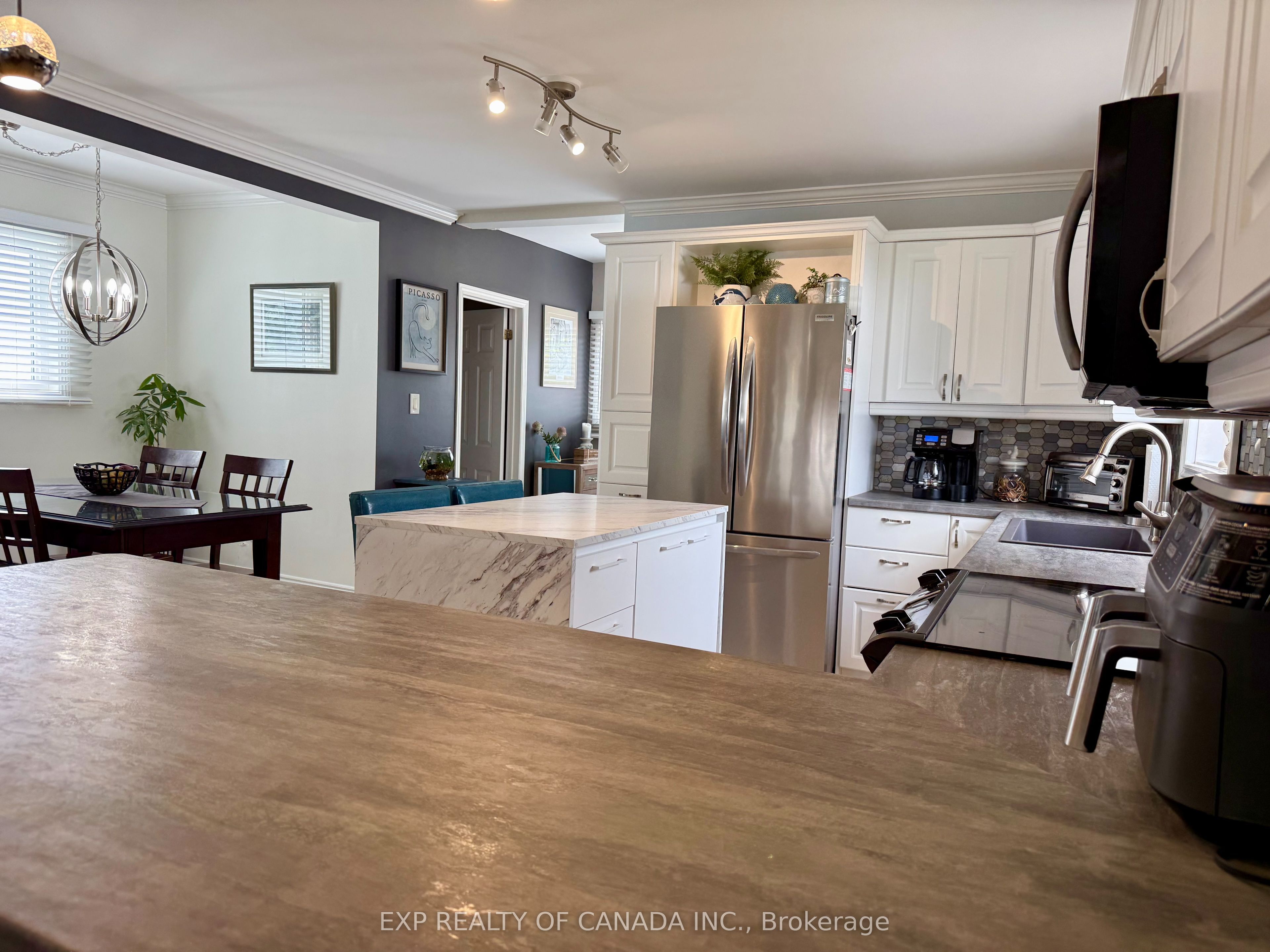 609 Pine Street S, Timmins, ON P4N 2M2 photo 3