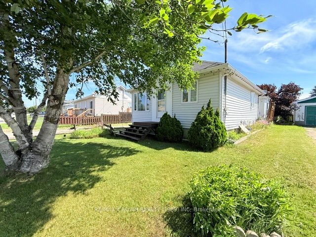 16 Ontario Street, Kapuskasing, ON P5N 2J5 photo 3