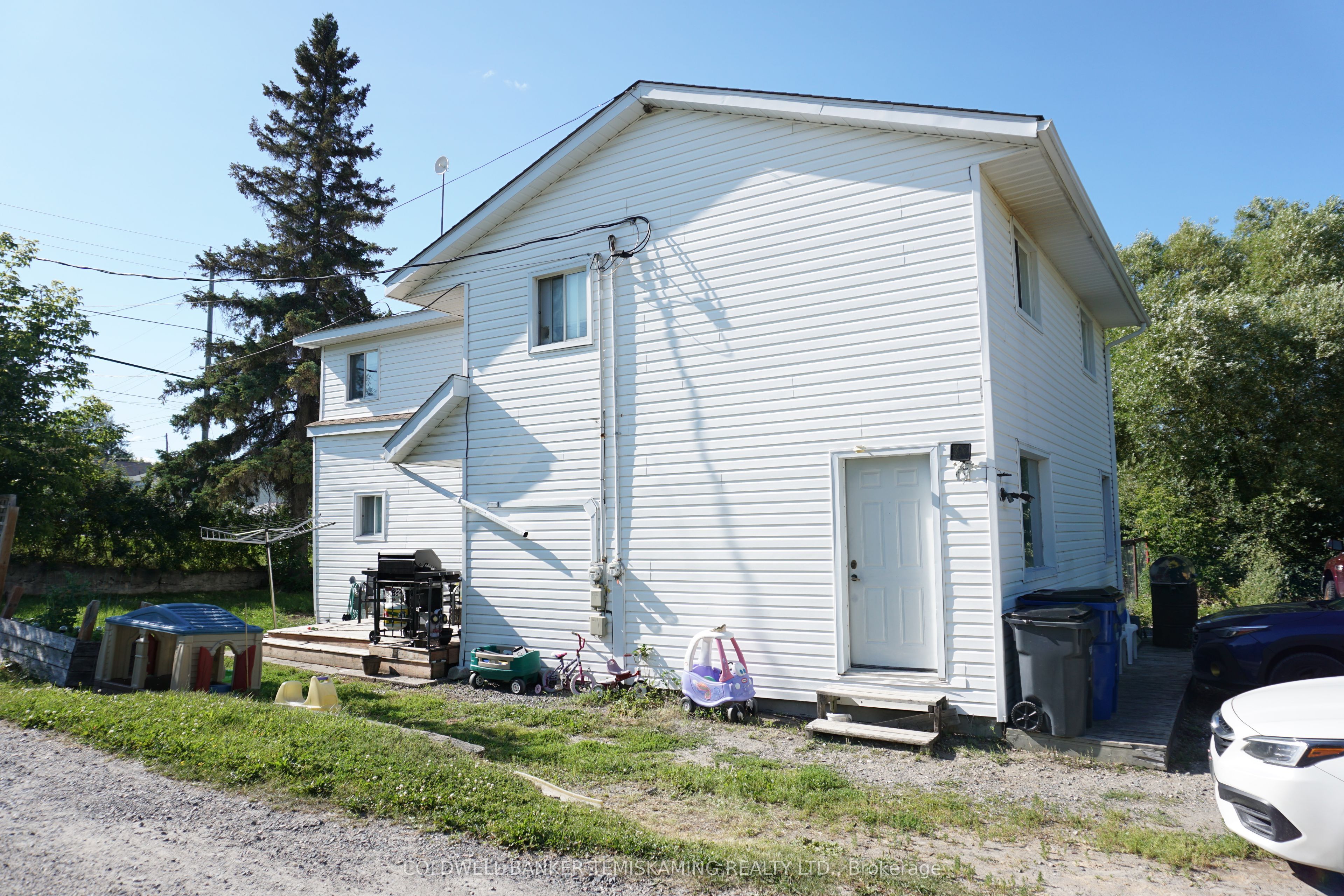 293 MERIDIAN Avenue, Temiskaming Shores, ON P0J 1K0 photo 3