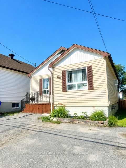 393 Pine Street N, Timmins, ON P4N 6L6