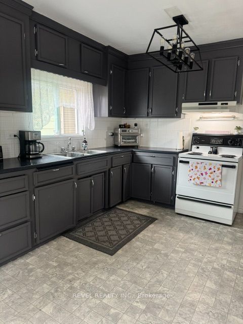393 Pine Street N, Timmins, ON P4N 6L6 photo 4