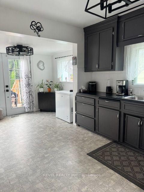 393 Pine Street N, Timmins, ON P4N 6L6 photo 5