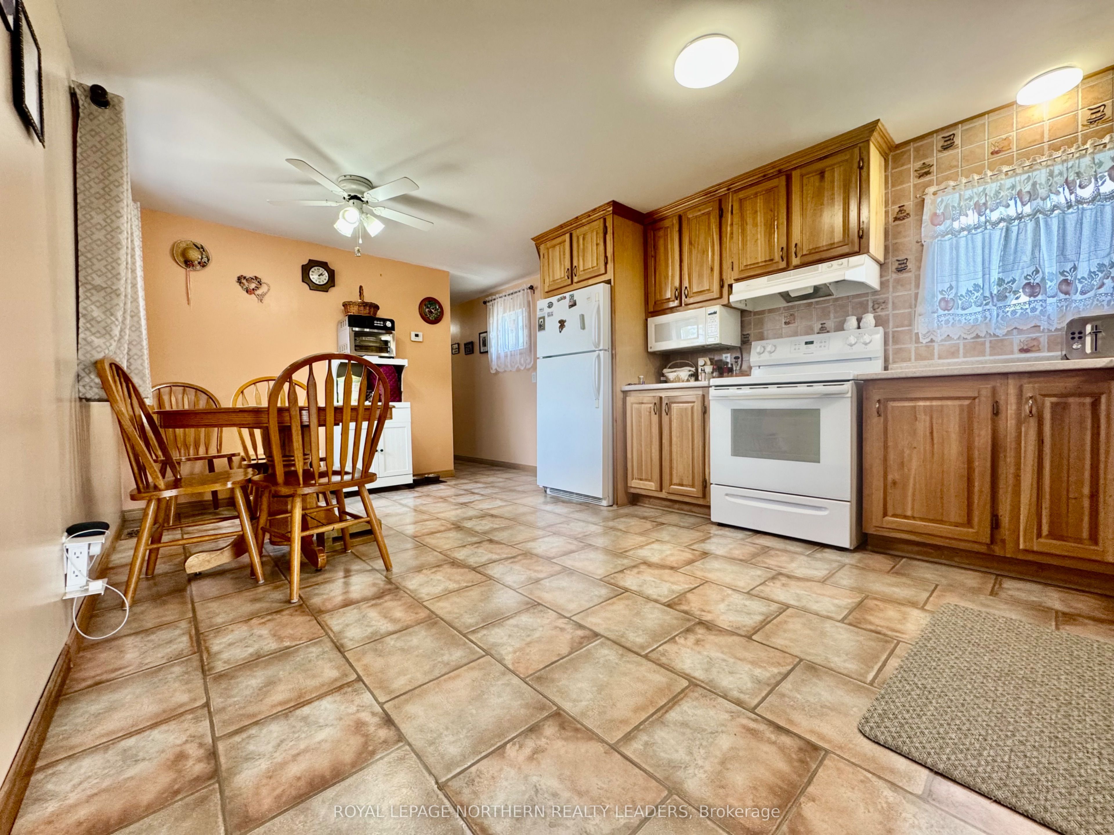 14 Renard Road, Timmins, ON P4R 0E6 photo 4