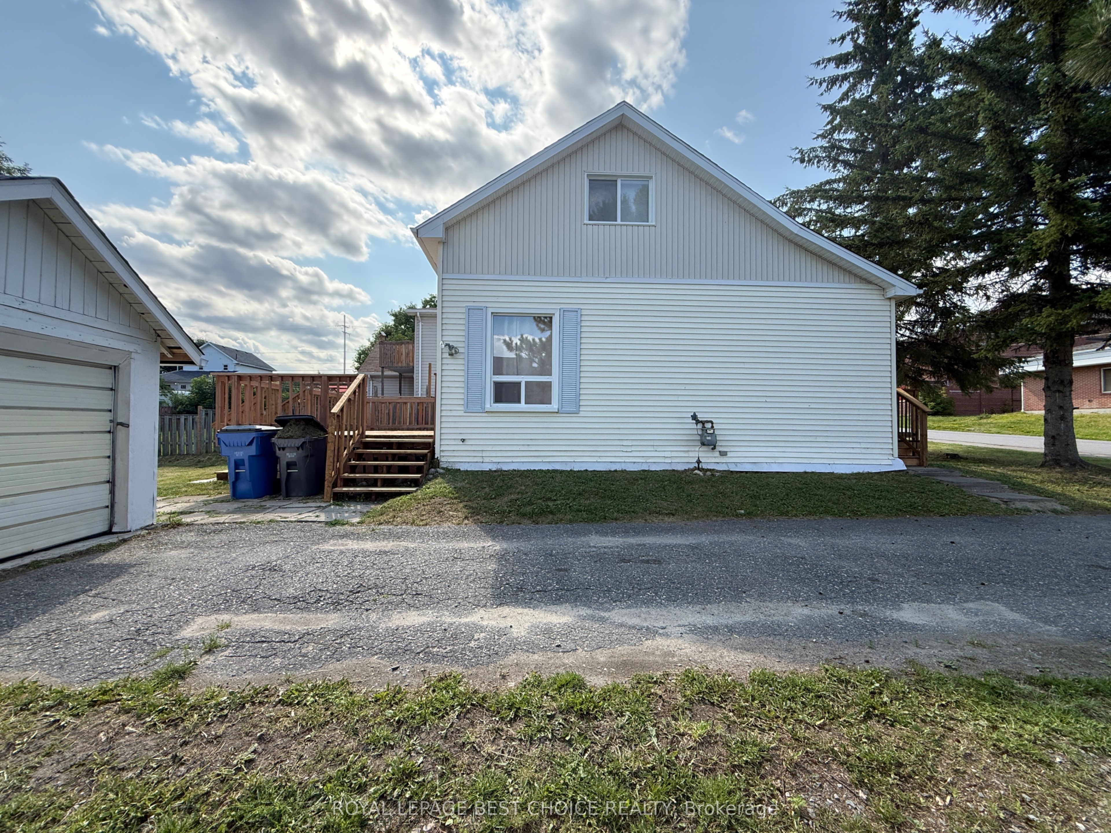 436 Cecil Street, Temiskaming Shores, ON P0J 1K0 photo 3