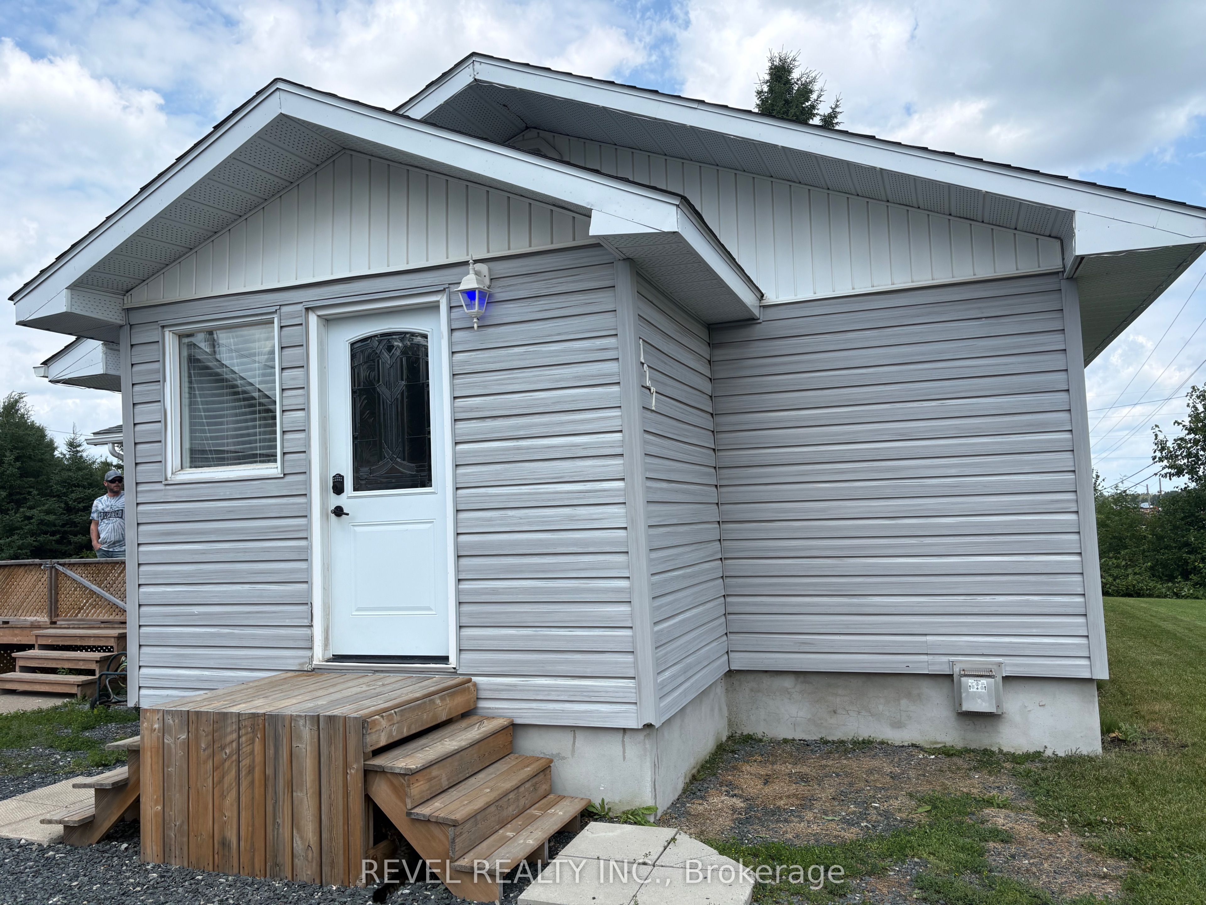 127 Genier Road, Cochrane, ON P0L 1C0 photo 2