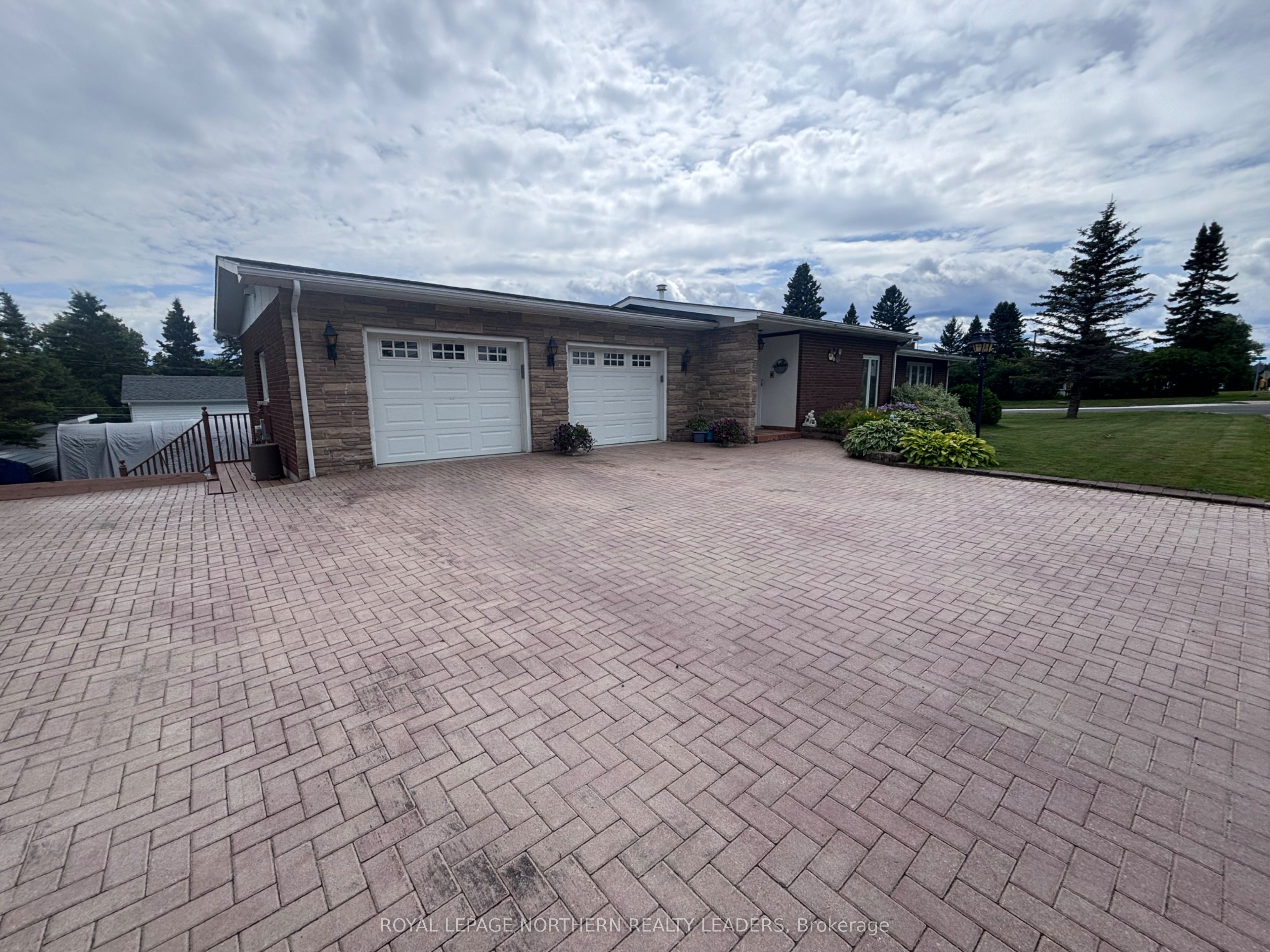 324 Third Avenue, Cochrane, ON P0L 1C0 photo 5