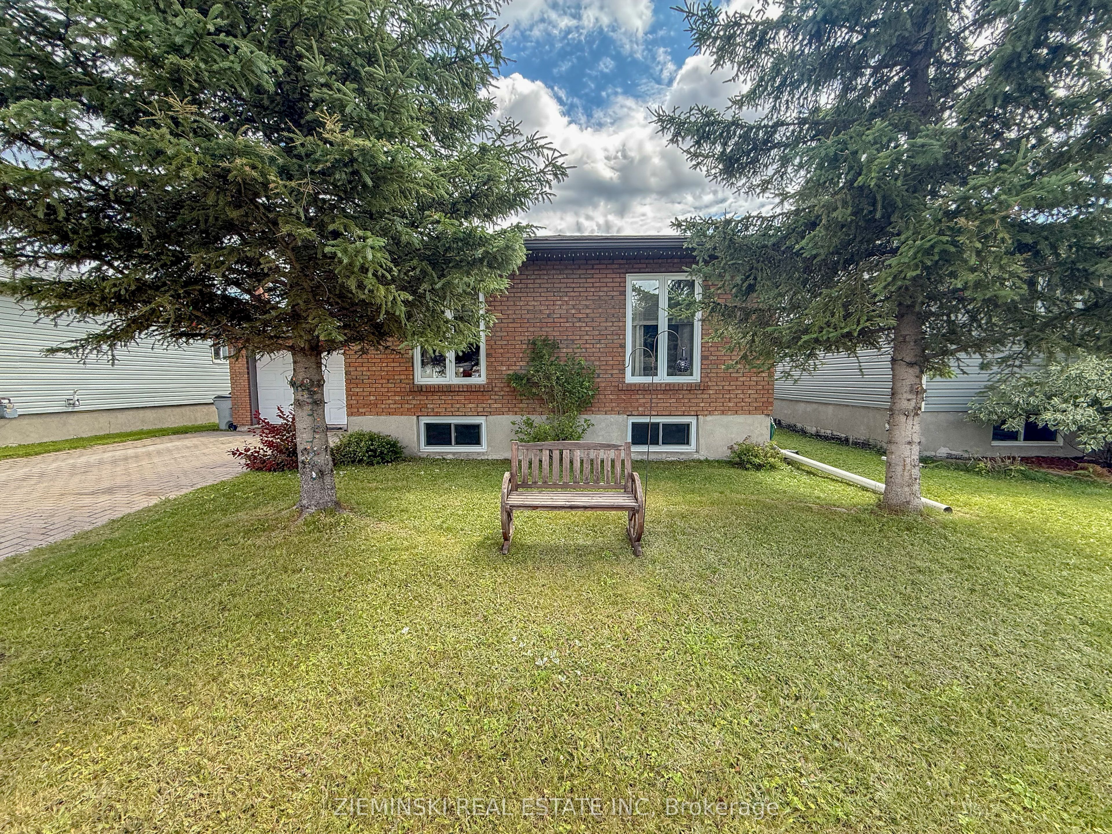 605 Bristol Road, Timmins, ON P0N 1C0 photo 2
