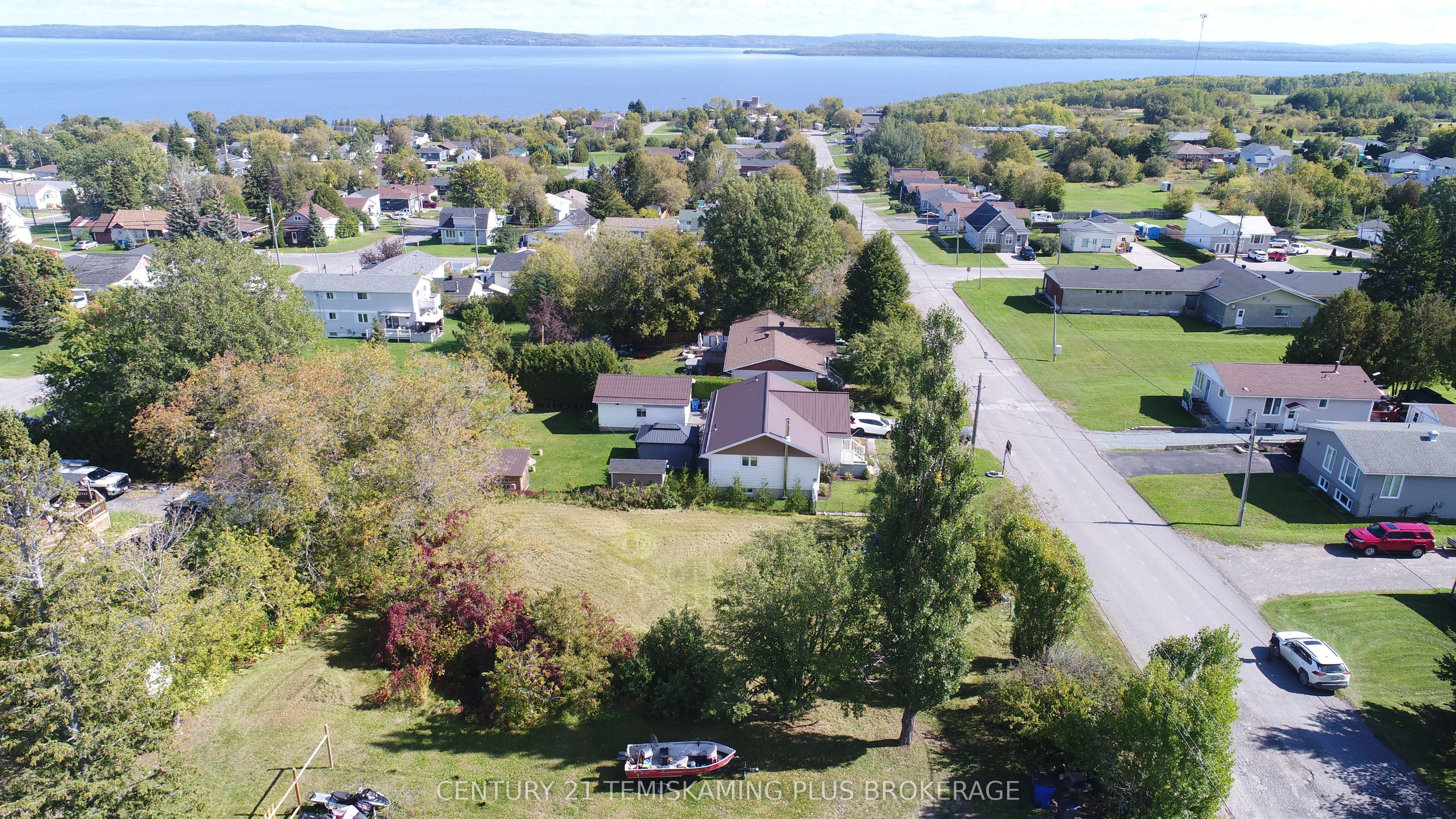 141-142 Algonquin Drive, Temiskaming Shores, ON P0J 1K0 photo 5