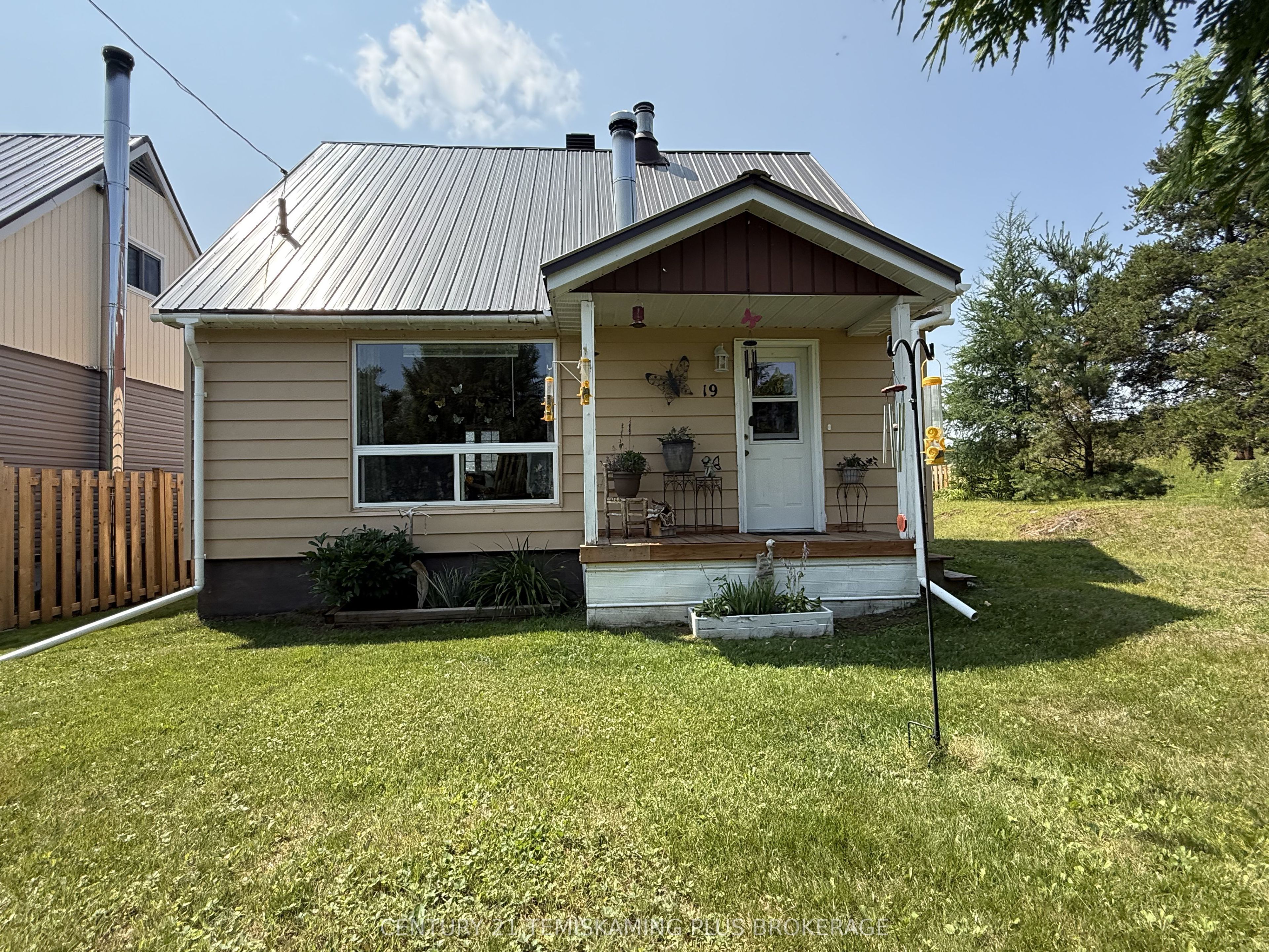 19 Twentyeighth Street, McGarry, ON P0K 1X0