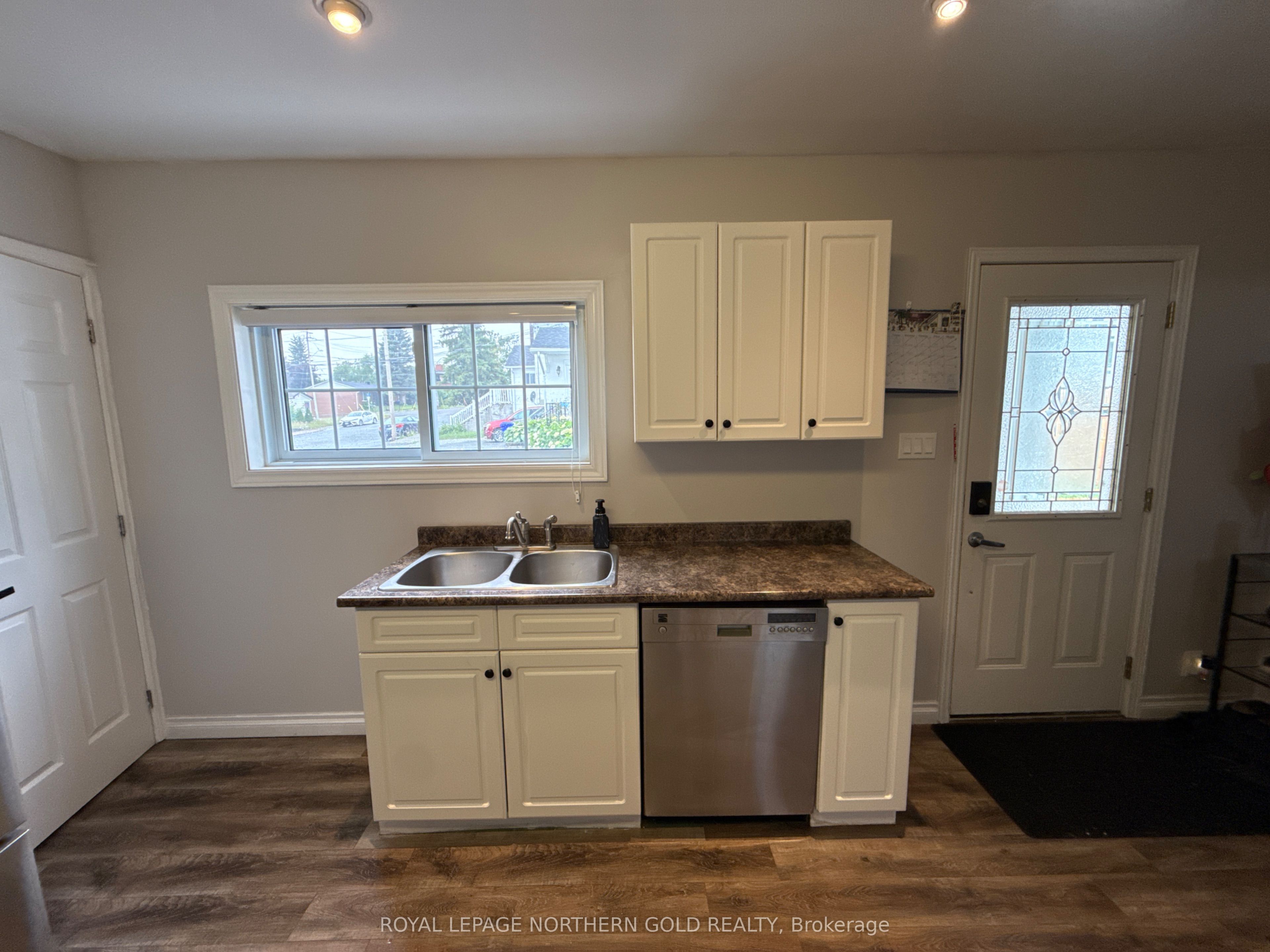 57 MCCAMUS Avenue, Kirkland Lake, ON P2N 2J8 photo 4