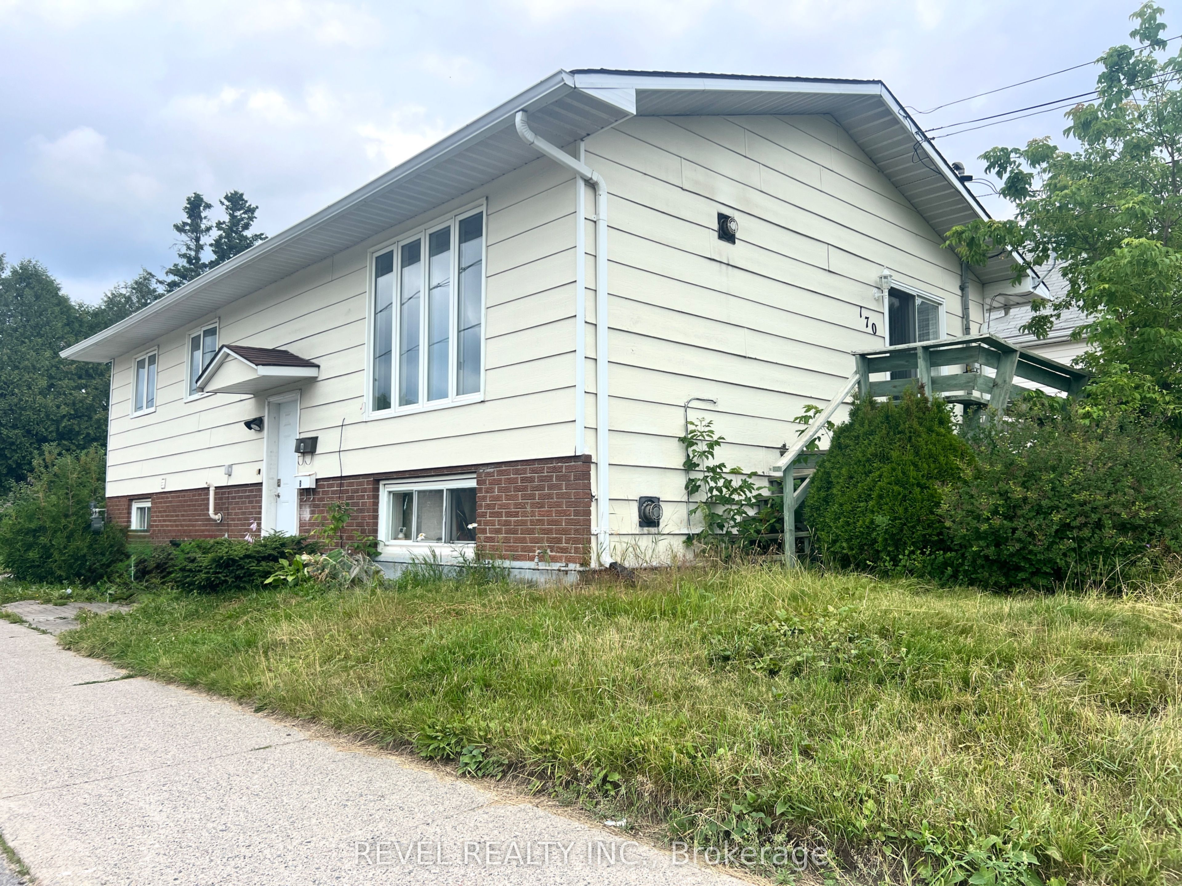170 Crescent Avenue, Timmins, ON P4N 4J1