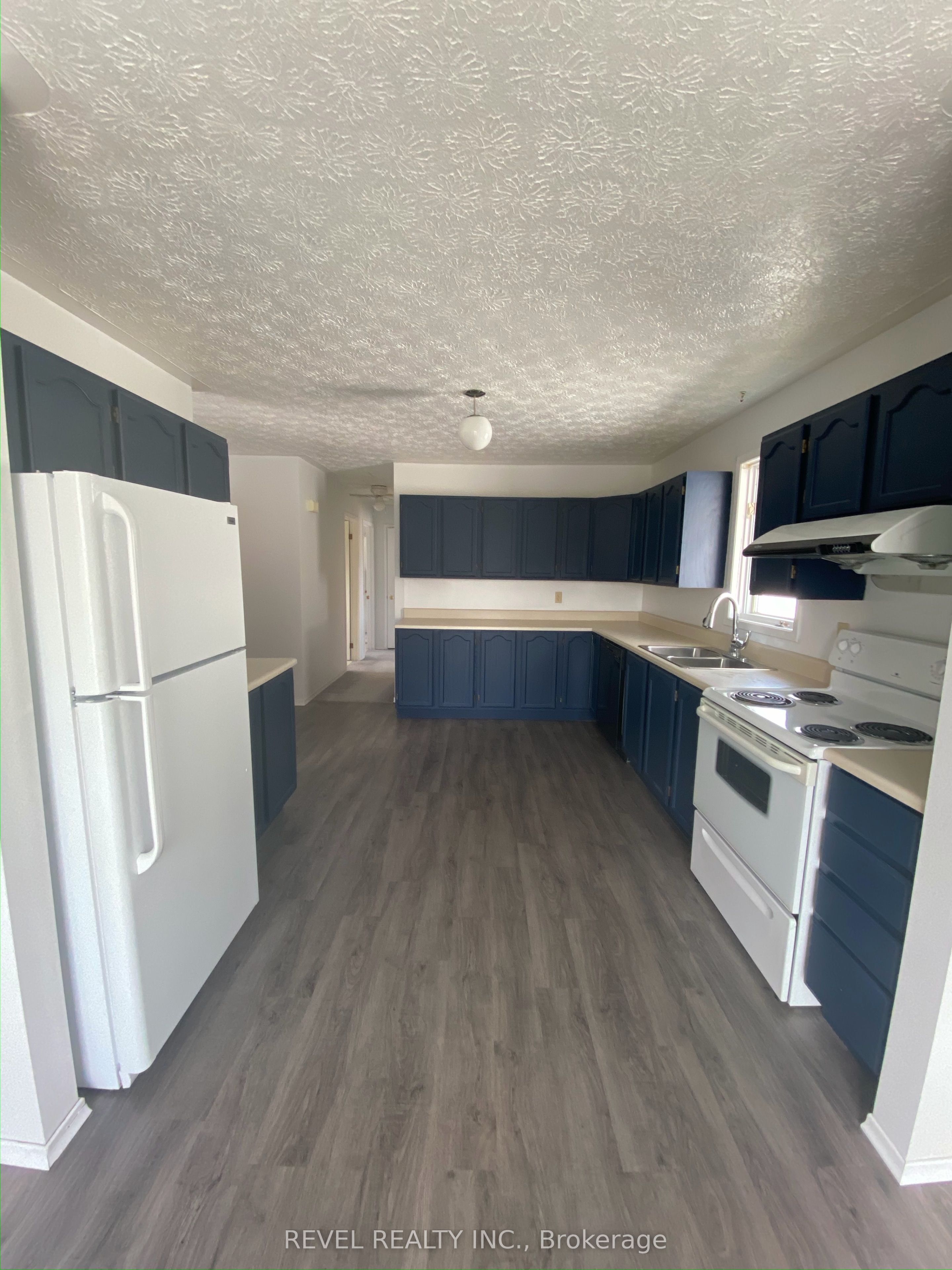 170 Crescent Avenue, Timmins, ON P4N 4J1 photo 2