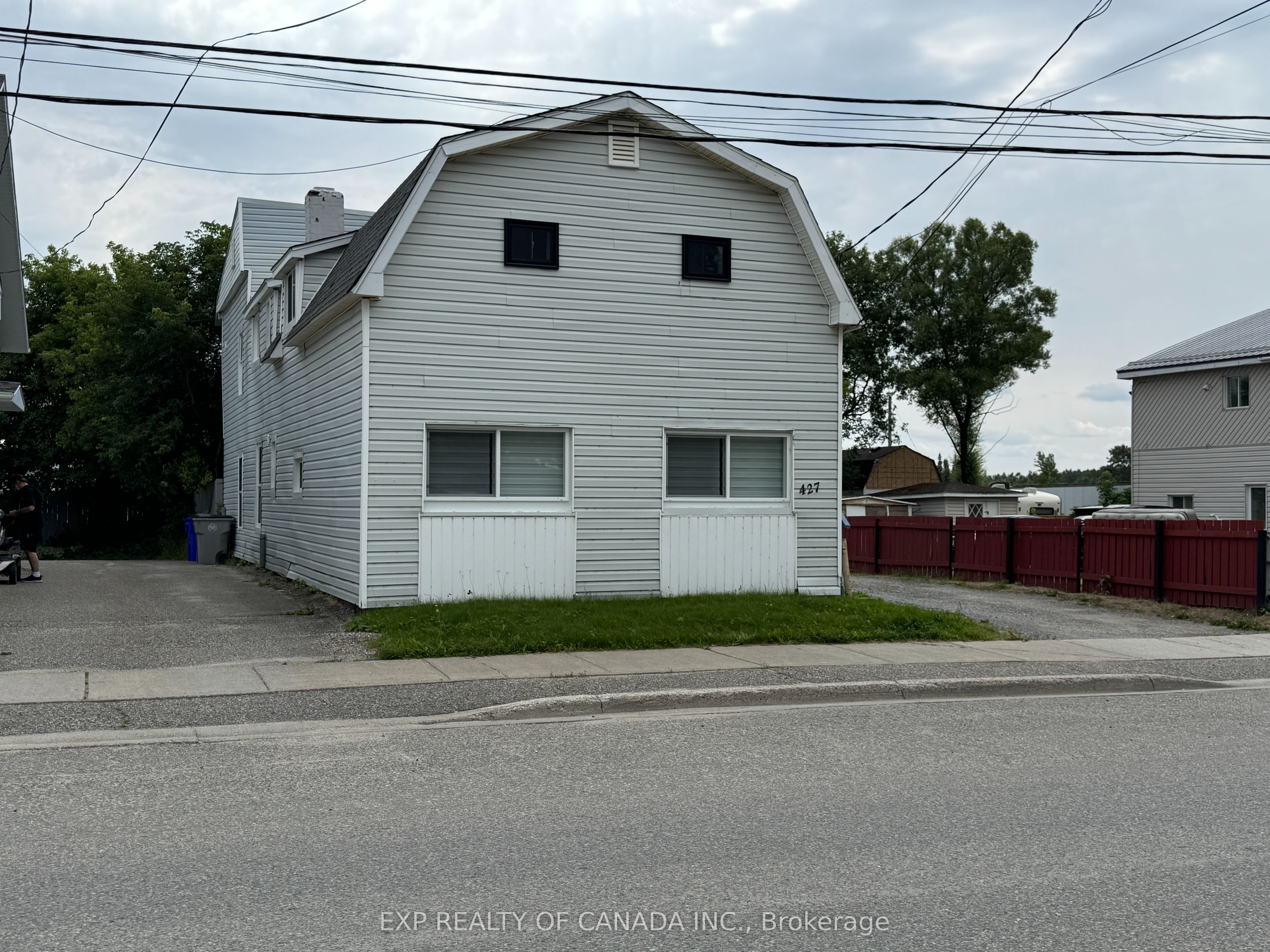 427 Wilson Avenue, Timmins, ON P4N 2T9 photo 2