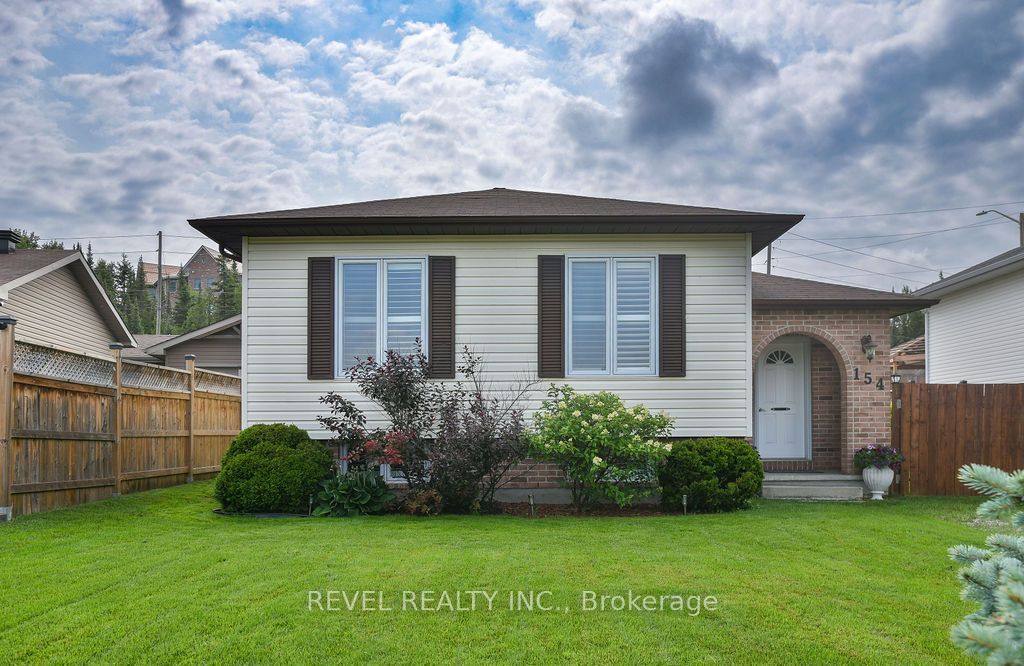 154 Blahey Court, Timmins, ON P4N 8L9