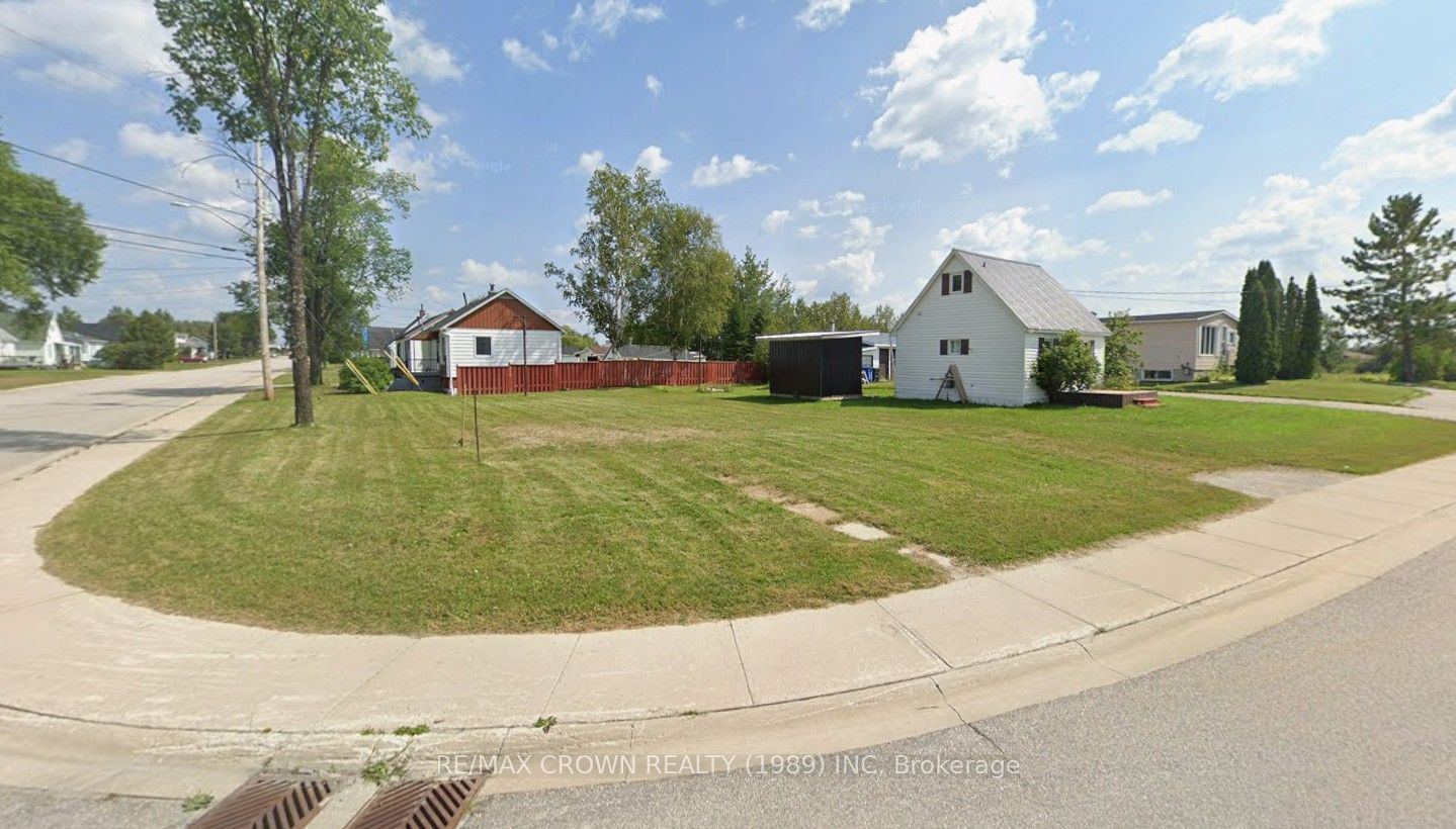 71 Hollywood Avenue, Smooth Rock Falls, ON P0L 2B0 photo 2