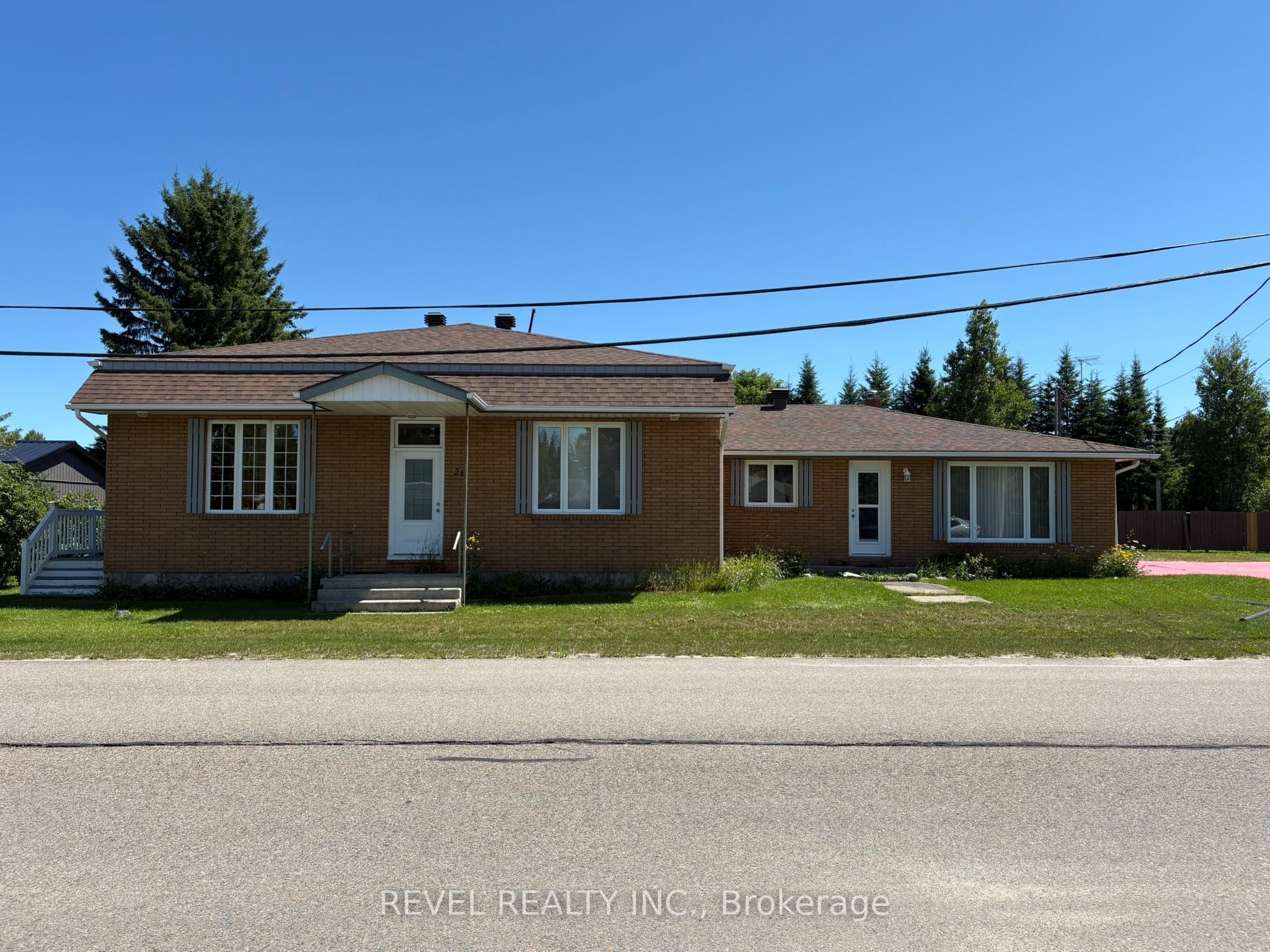 21 Jacques Avenue Fauquier, Kapuskasing, ON P0L 1G0