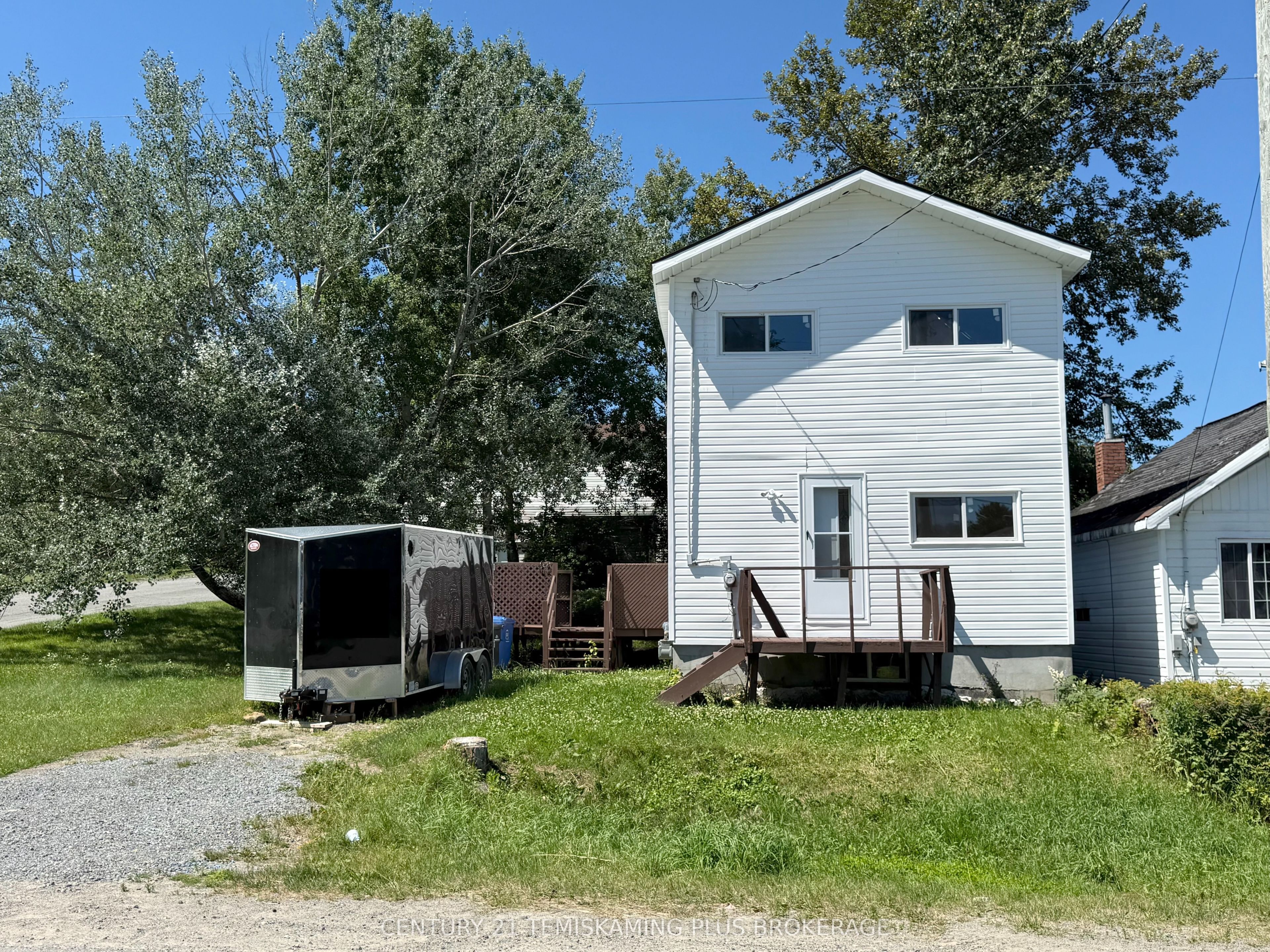 3 Brown Avenue, Kirkland Lake, ON P2N 1L1 photo 2