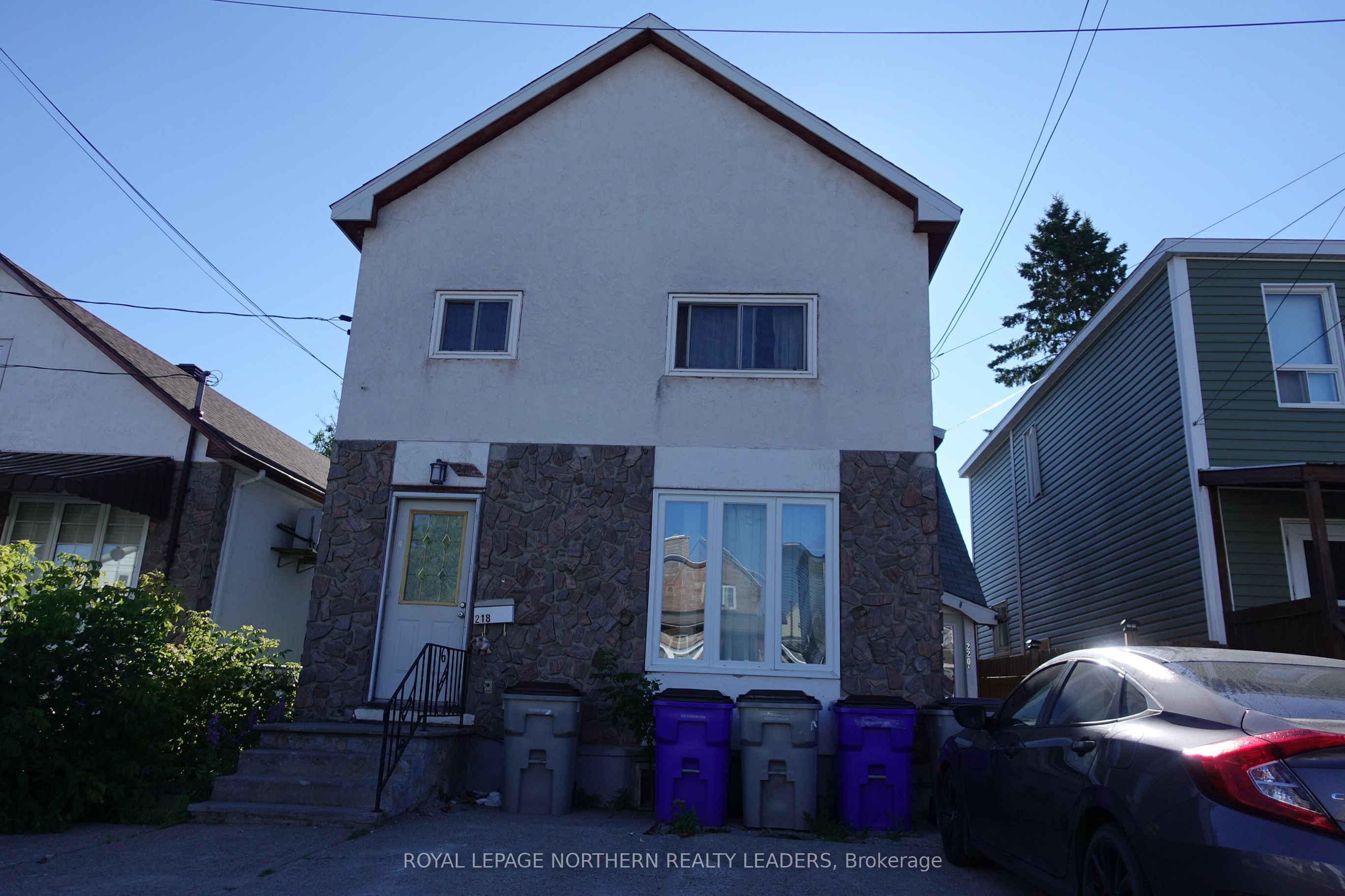 218 Elm Street S, Timmins, ON P4N 1X1 photo 2