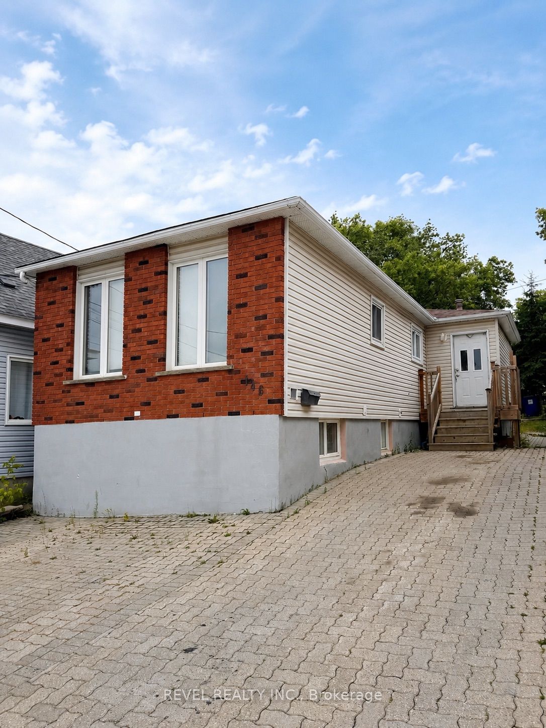 146 Pine Street N, Timmins, ON P4N 6L1