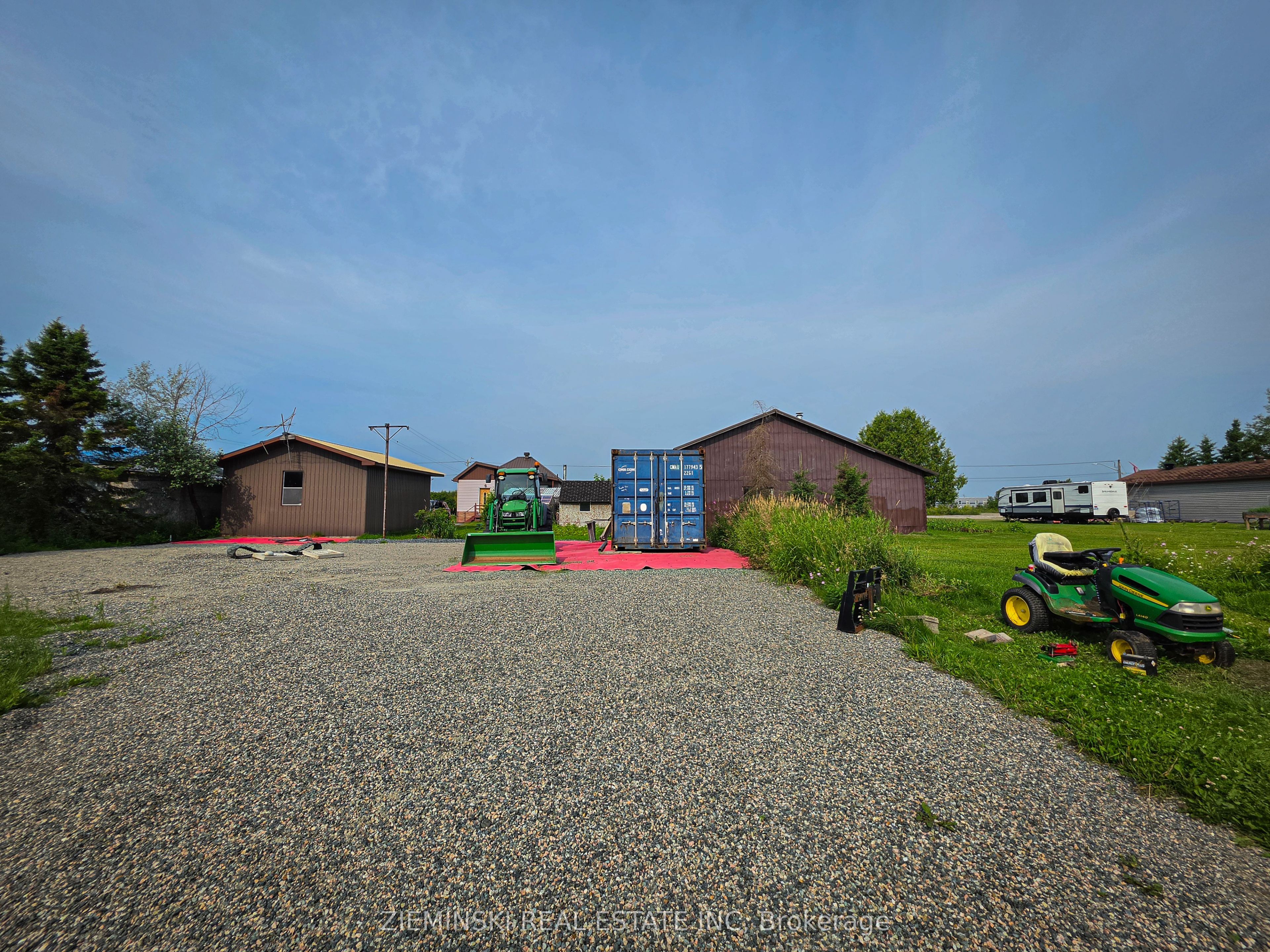 62 Edward Street, Iroquois Falls, ON P0K 1E0 photo 2