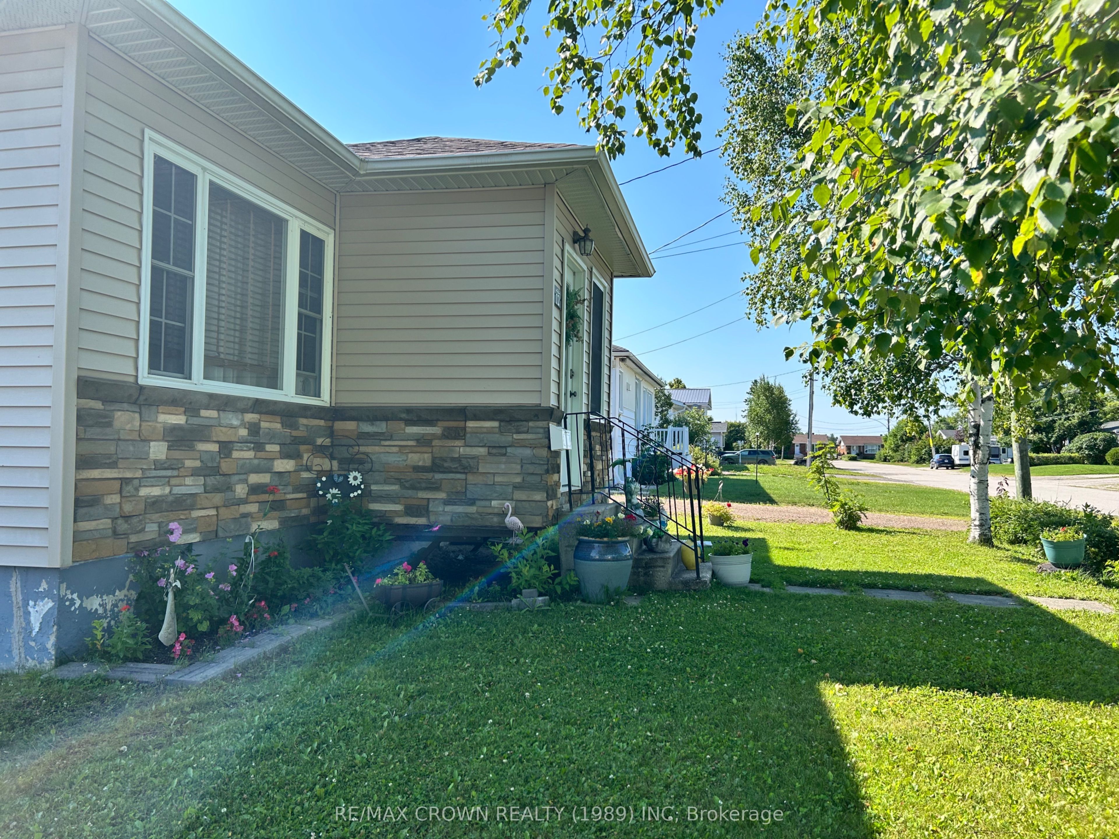 12 Erickson Avenue, Kapuskasing, ON P5N 2K7 photo 4